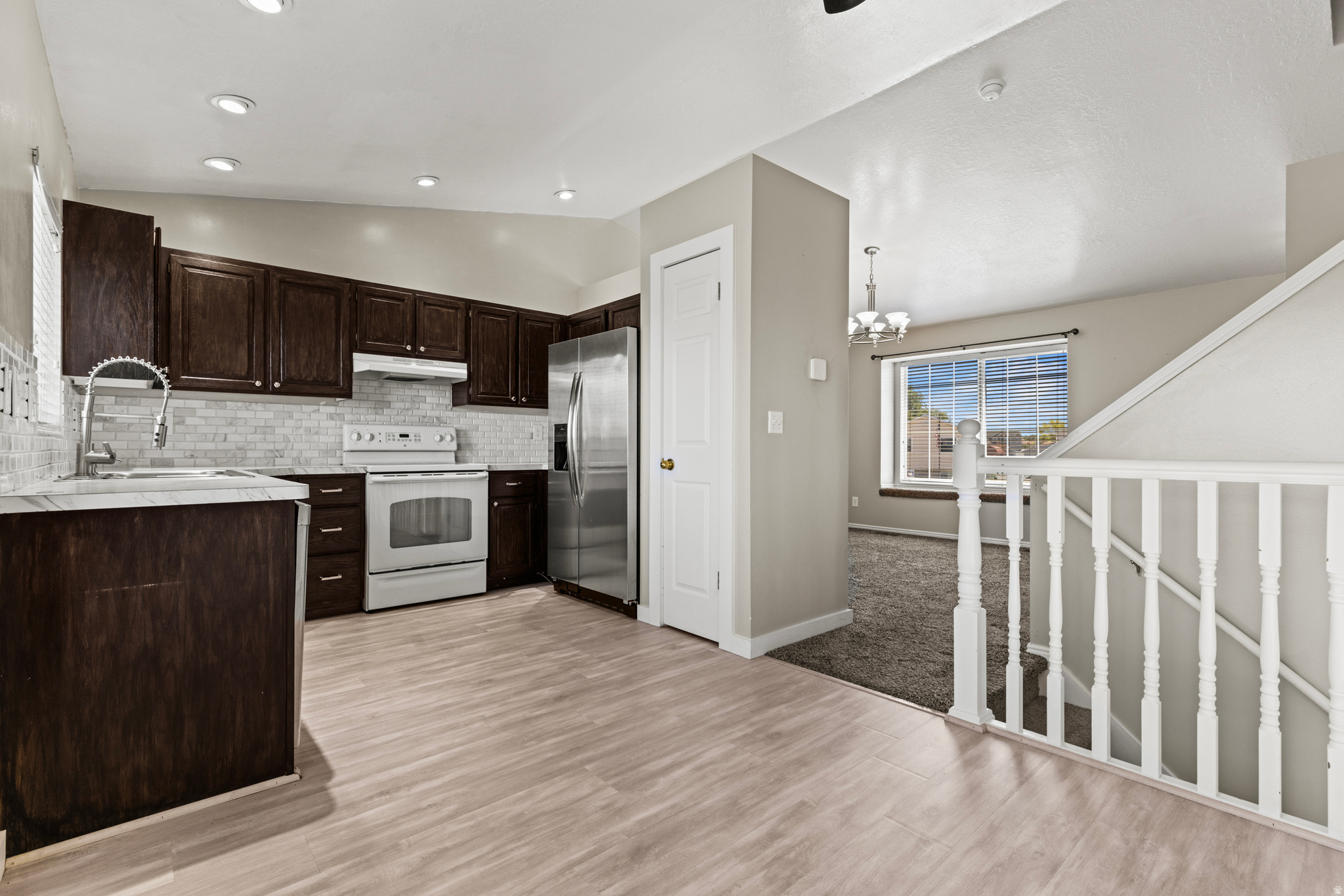 ALAND OF HONEY - Residential