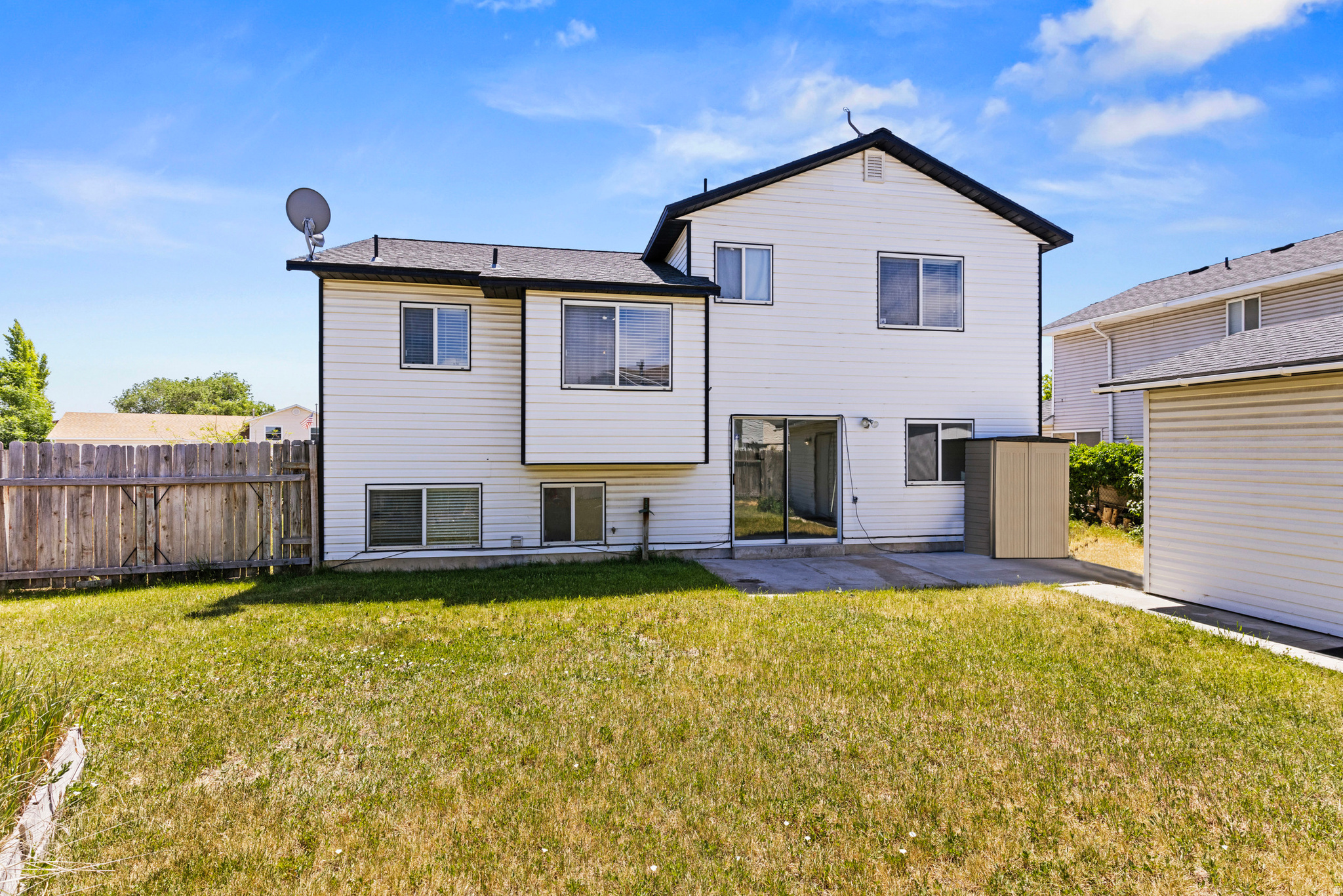 ALAND OF HONEY - Residential