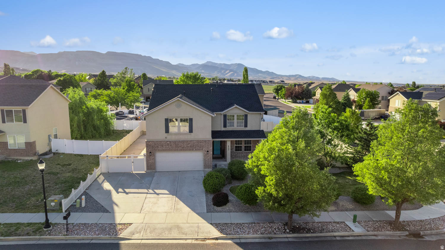 HAMILTON FARMS - Residential