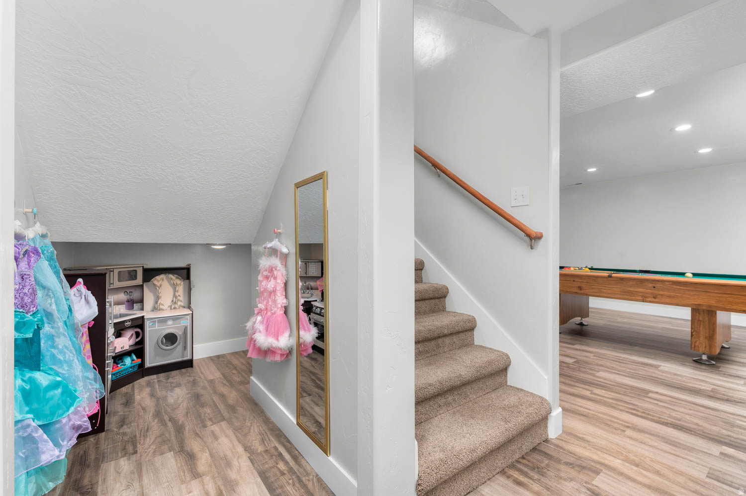 HAMILTON FARMS - Residential