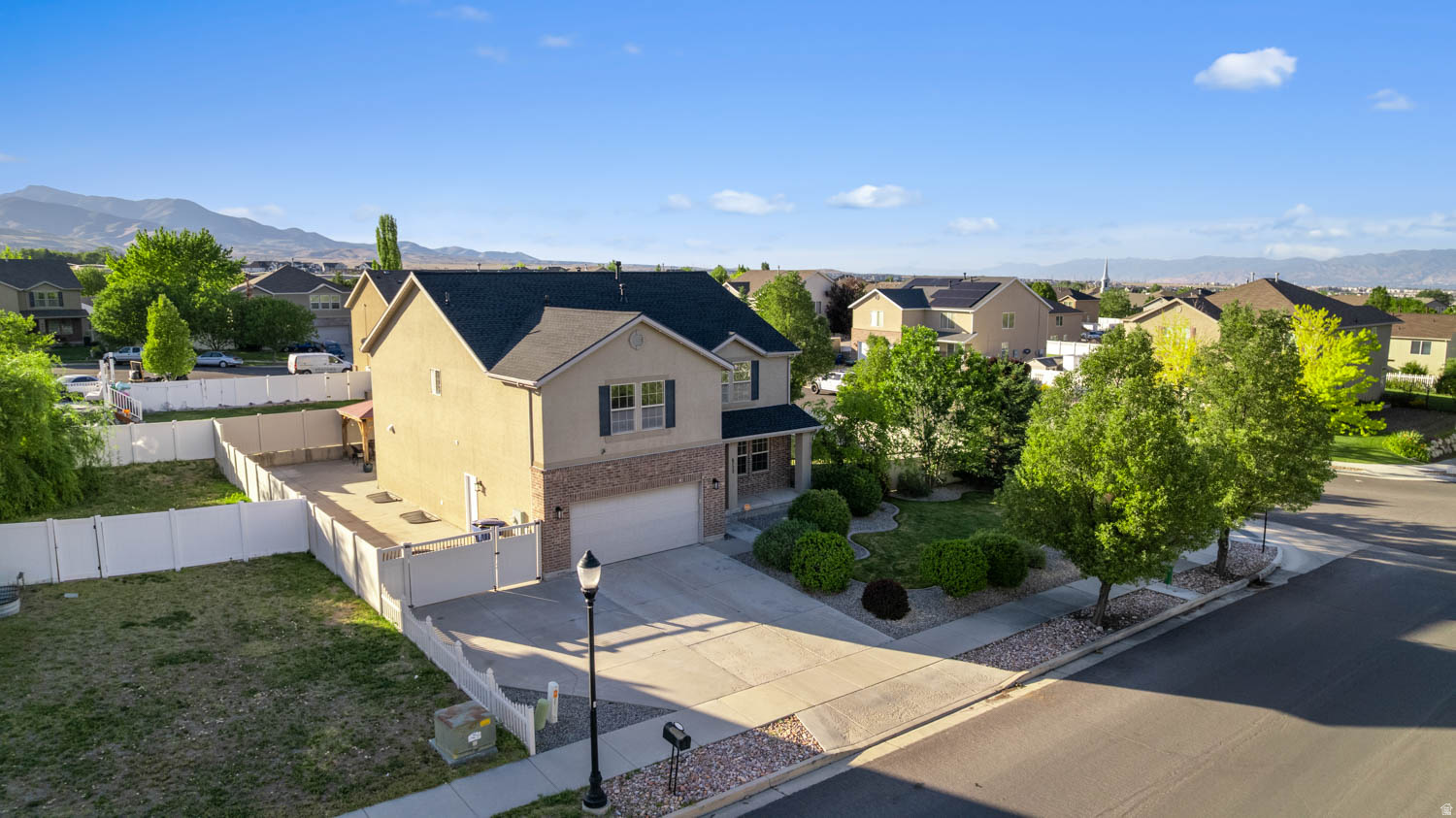 HAMILTON FARMS - Residential