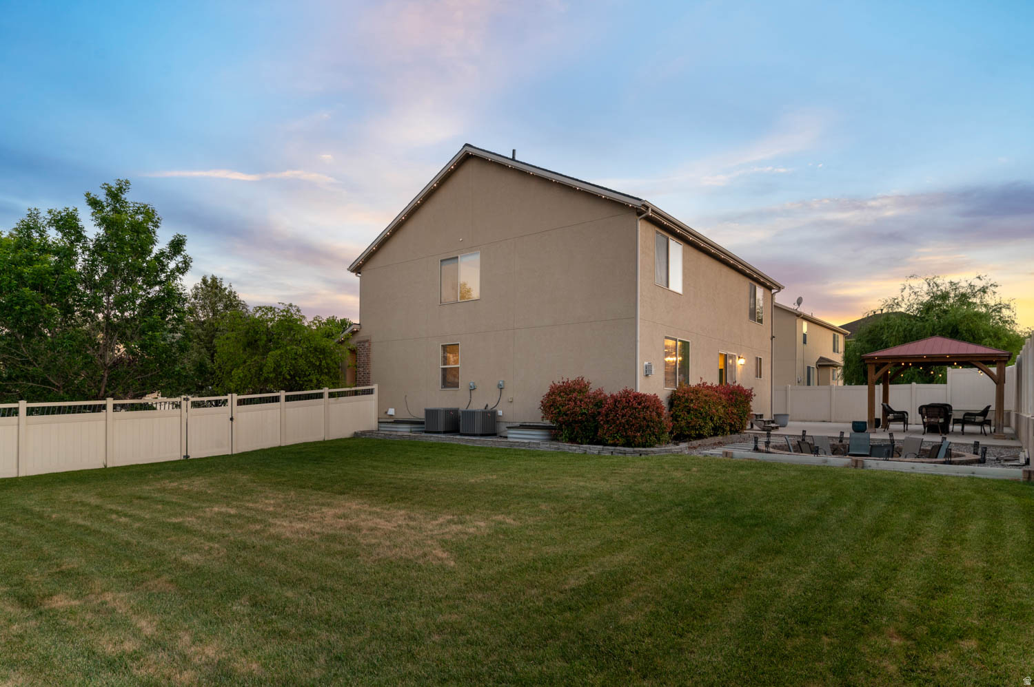 HAMILTON FARMS - Residential