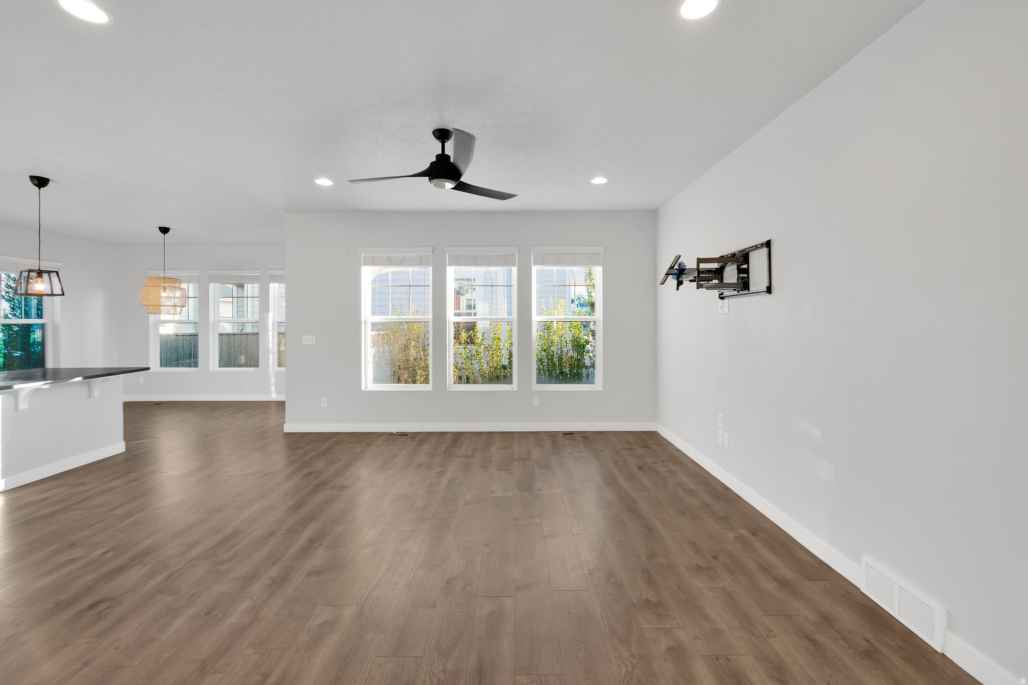 DAYBREAK - Residential Lease