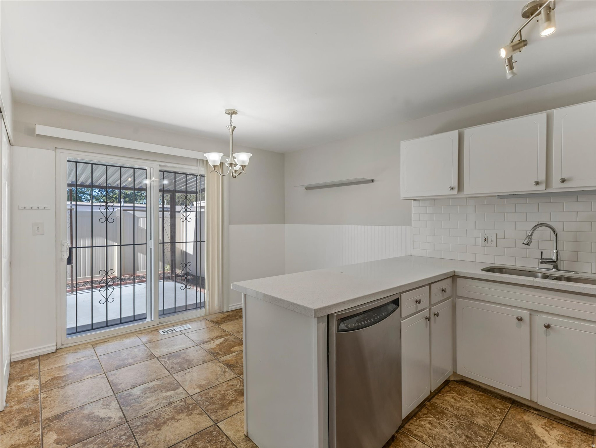 RIDGELAND DOWNS - Residential