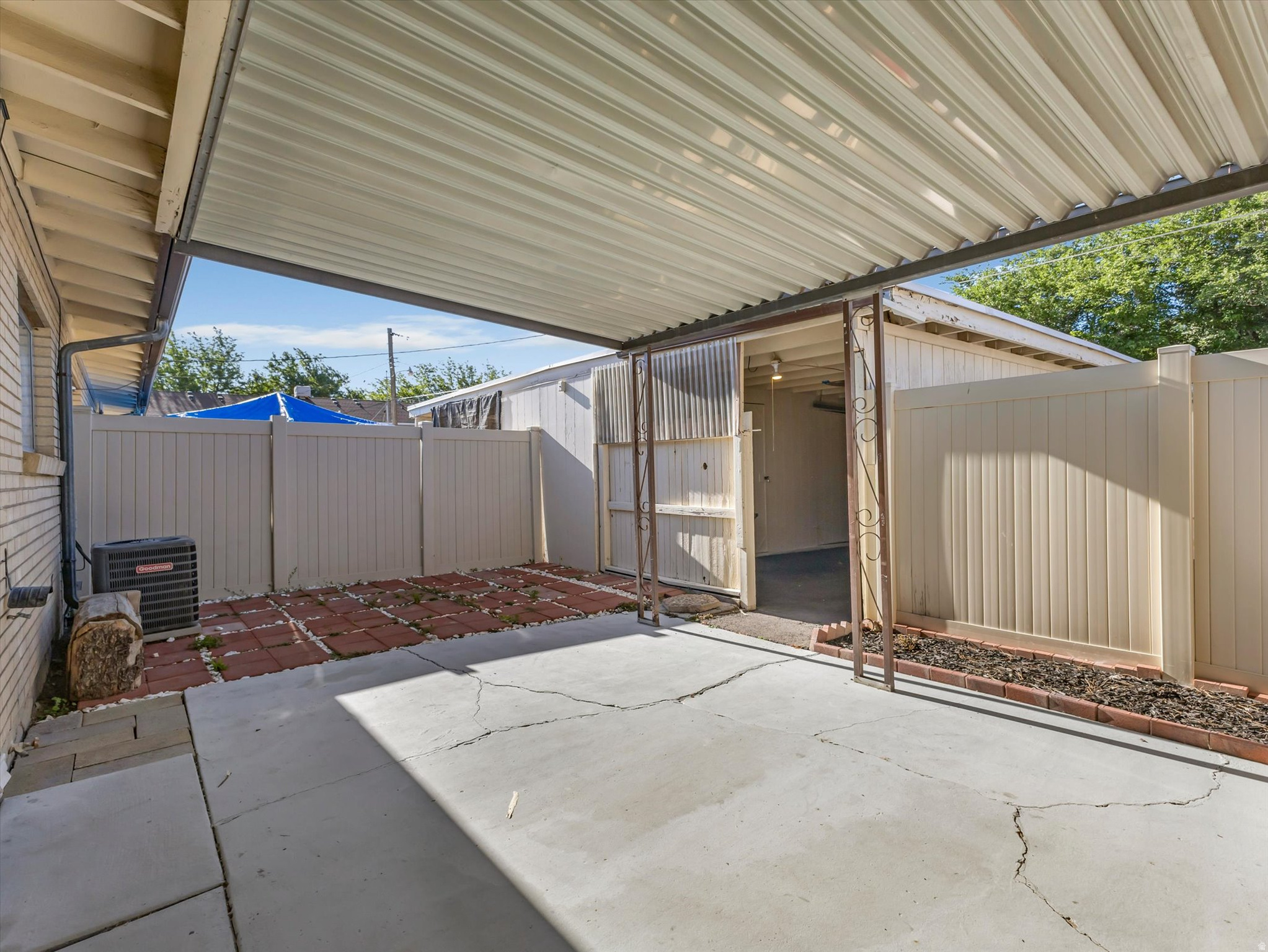 RIDGELAND DOWNS - Residential
