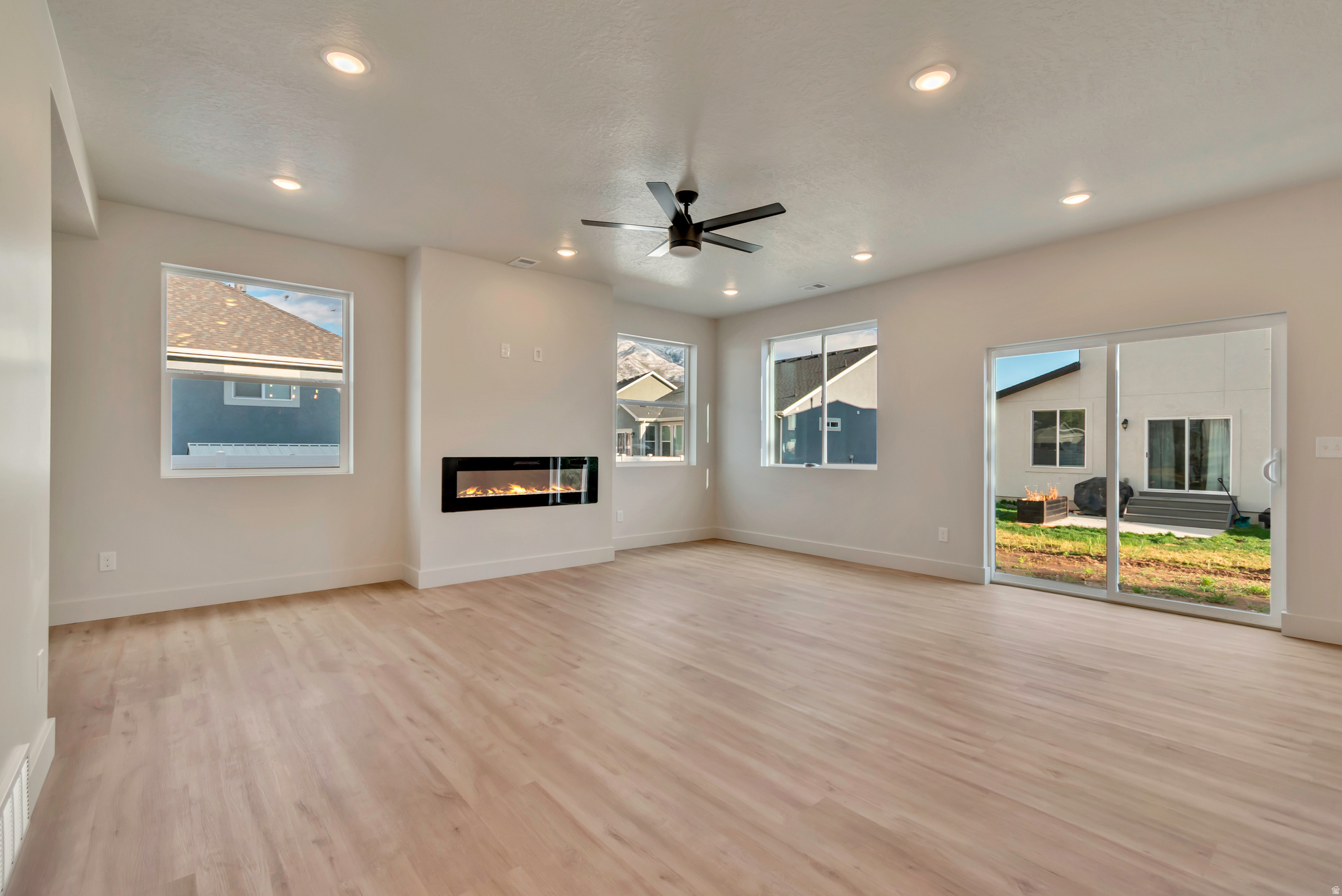 SUNRISE RANCH - Residential
