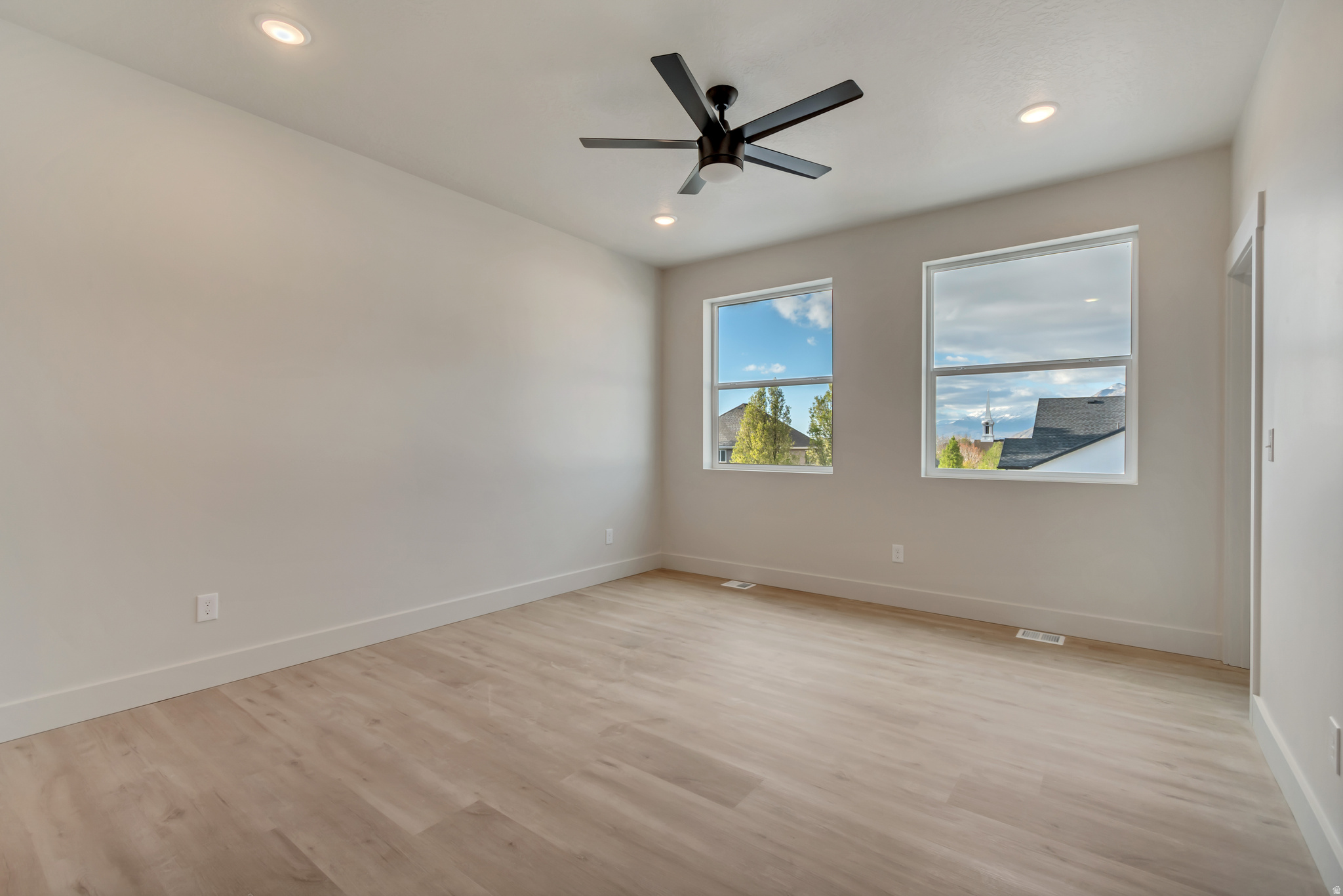 SUNRISE RANCH - Residential