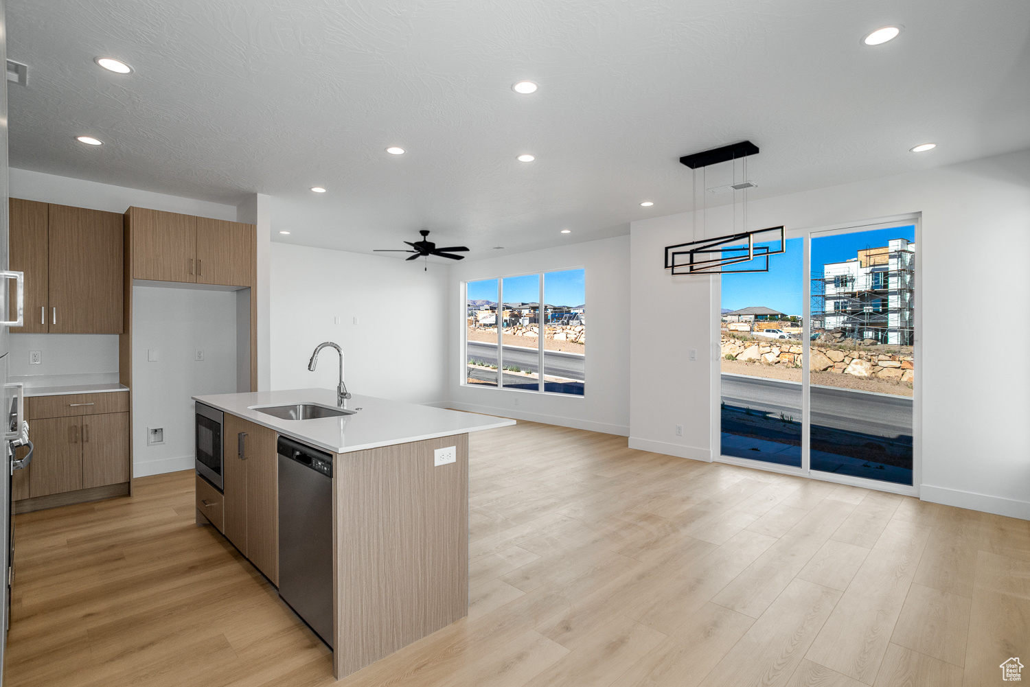 BECCO CREEK TOWNHOMES AT DIVARIO - Residential