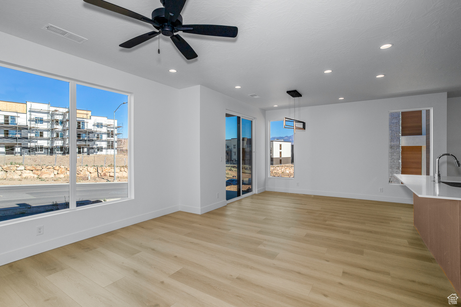 BECCO CREEK TOWNHOMES AT DIVARIO - Residential
