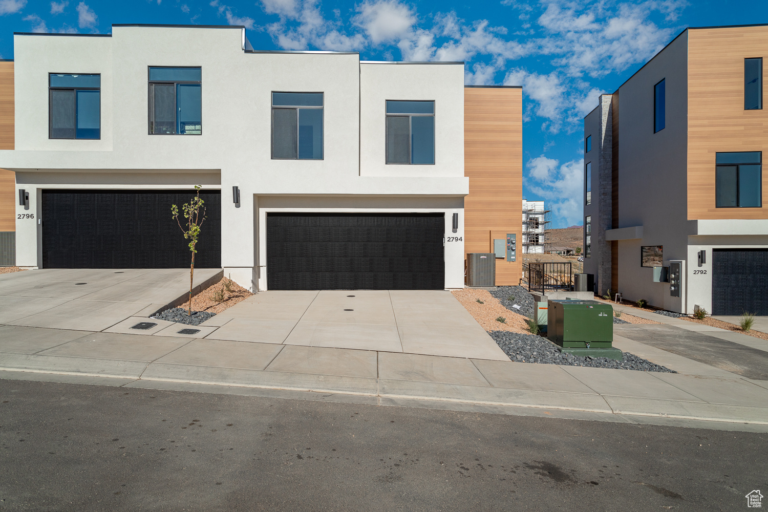BECCO CREEK TOWNHOMES AT DIVARIO - Residential