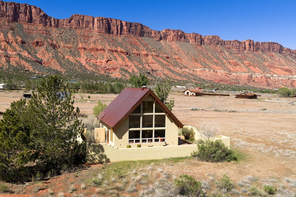 CASTLE VALLEY RIVER RANCHOS - Residential