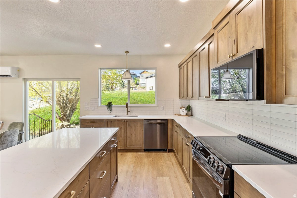 THE VILLAGE AT WOLF CREEK - Residential