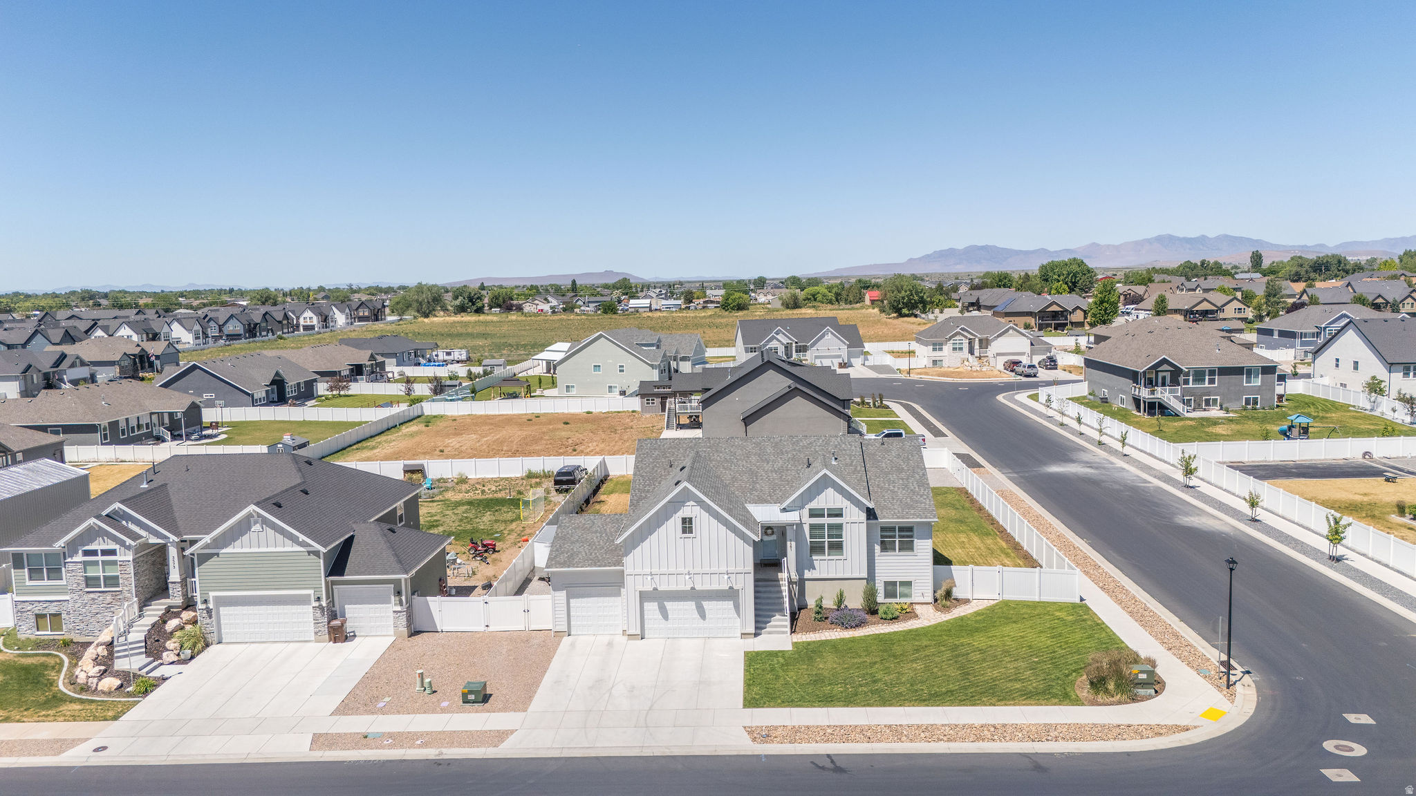 GROVE AT GREEN FARM - Residential