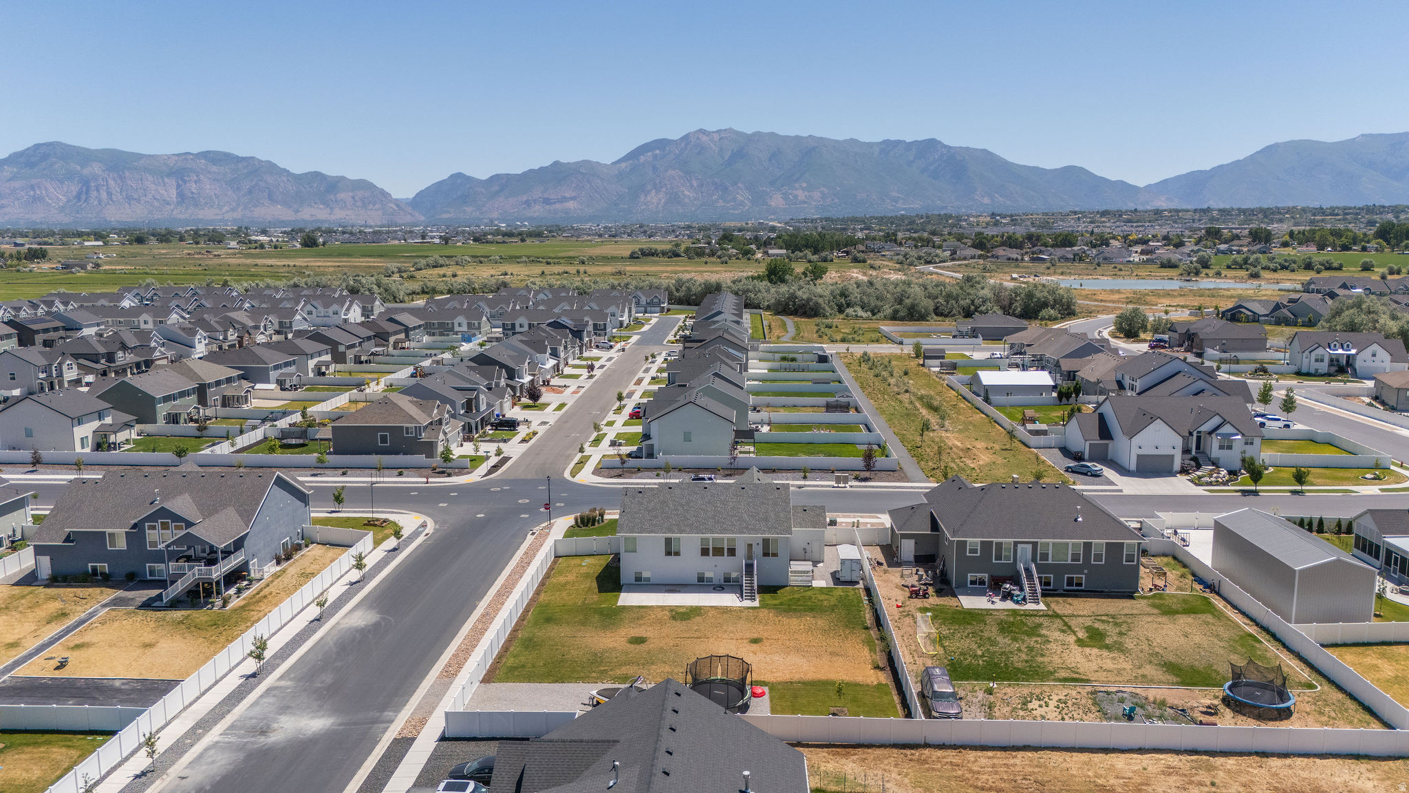 GROVE AT GREEN FARM - Residential