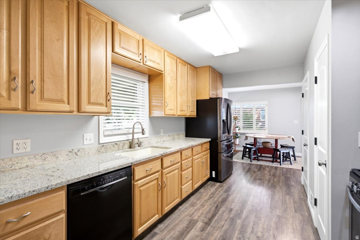CRESTHOMES ADDITION - Residential