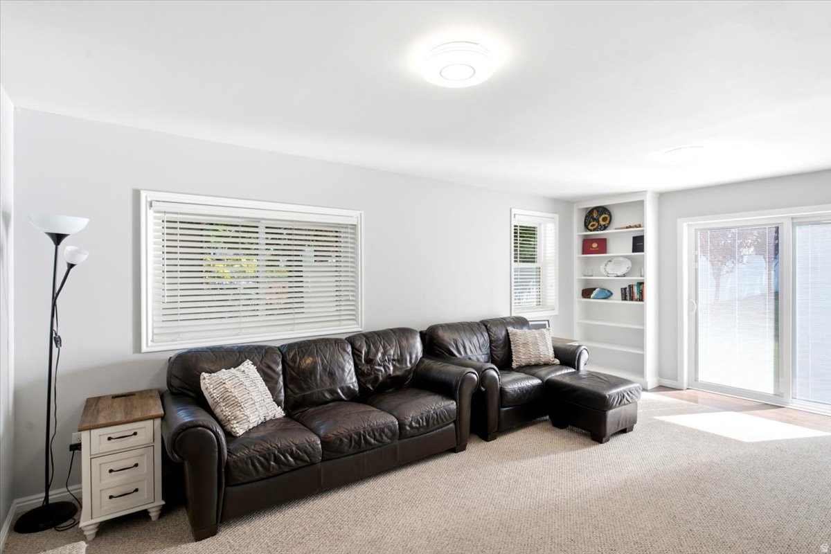 CRESTHOMES ADDITION - Residential