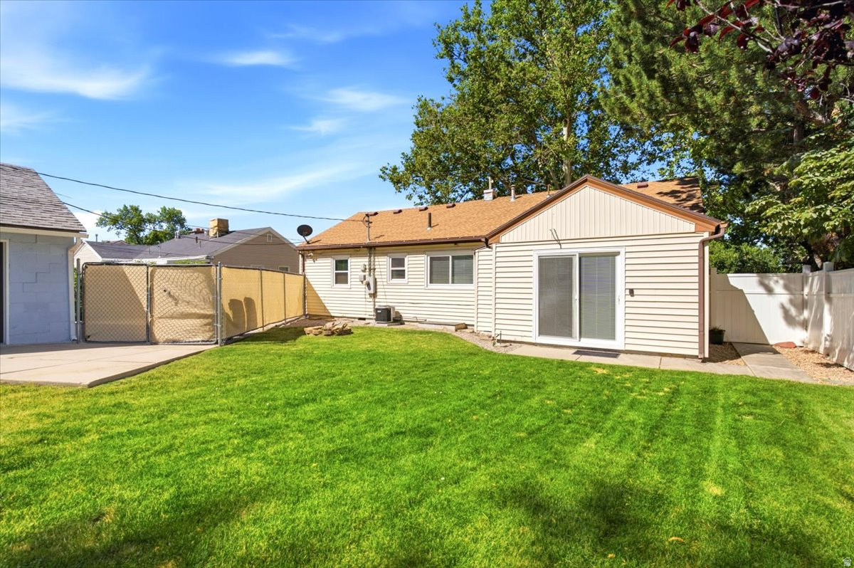 CRESTHOMES ADDITION - Residential