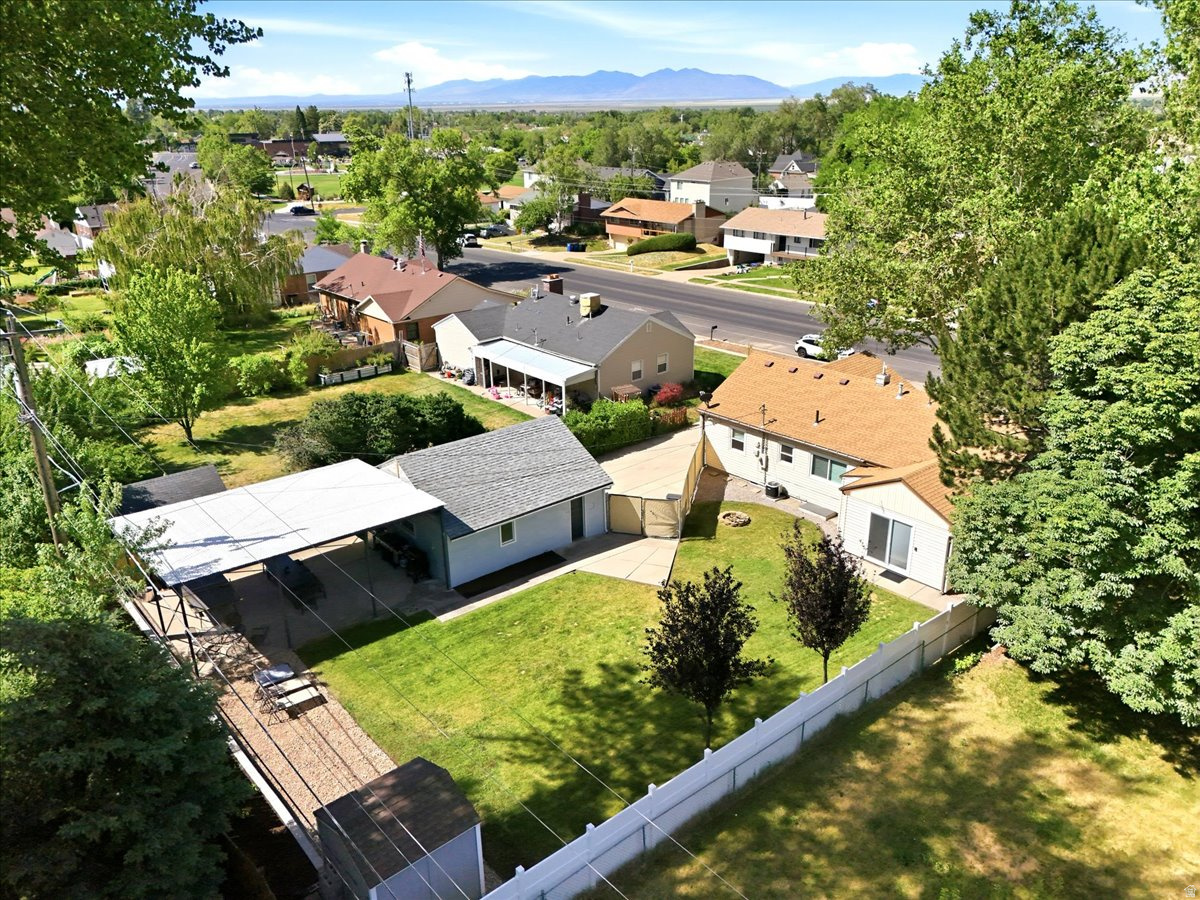 CRESTHOMES ADDITION - Residential