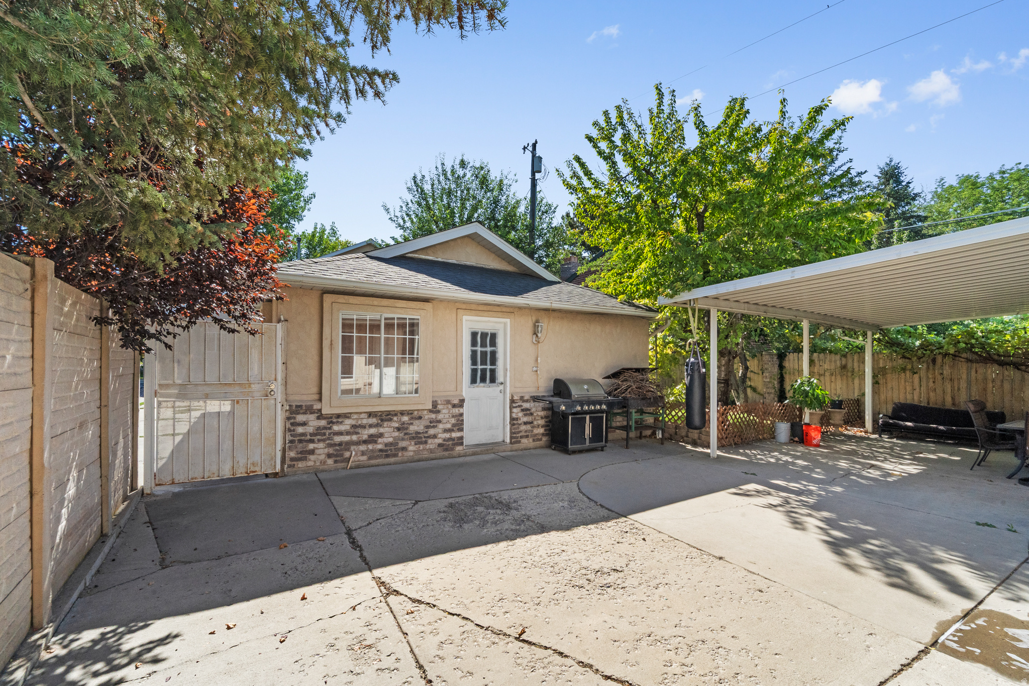 AMBLEWOOD SPRINGS - Residential