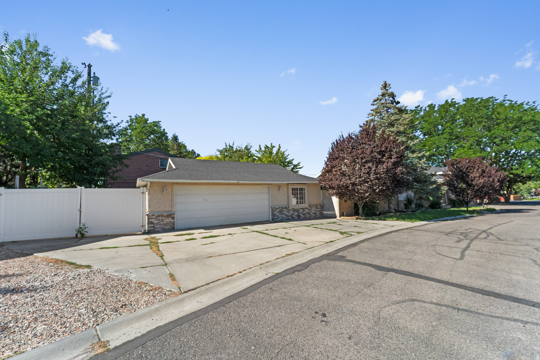 AMBLEWOOD SPRINGS - Residential