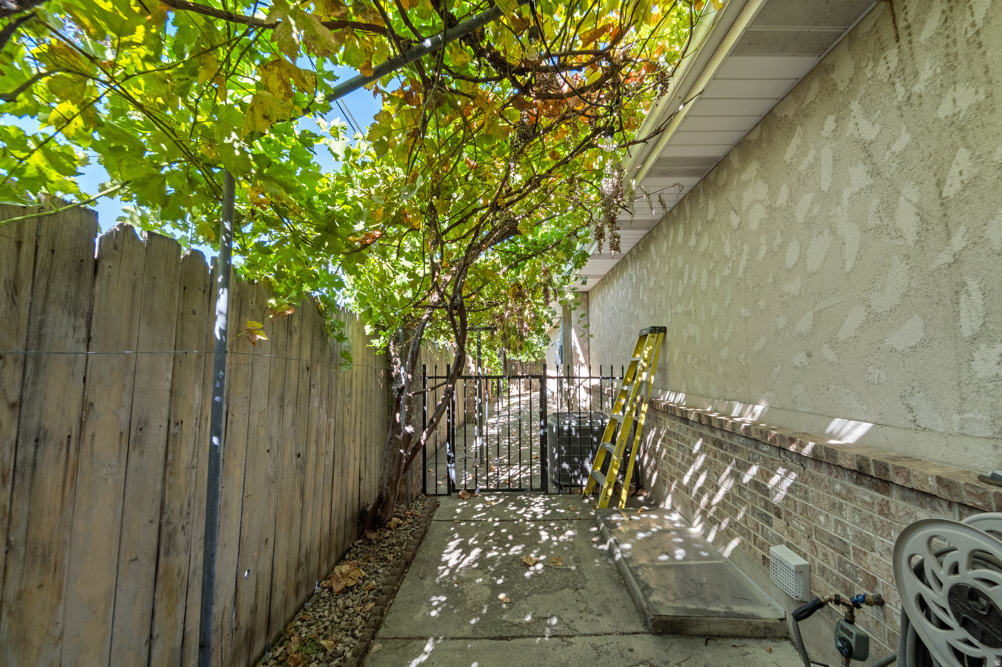 AMBLEWOOD SPRINGS - Residential