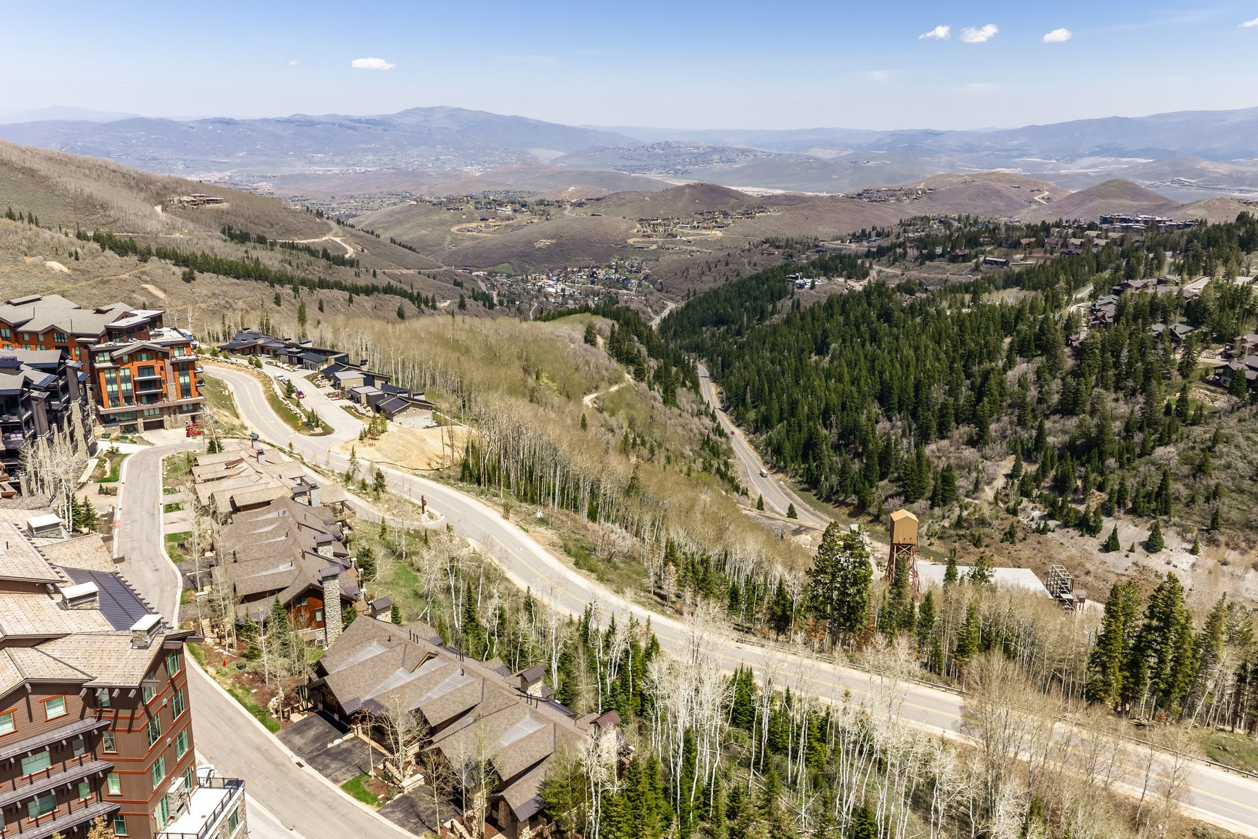 LARKSPUR TOWNHOMES - Residential