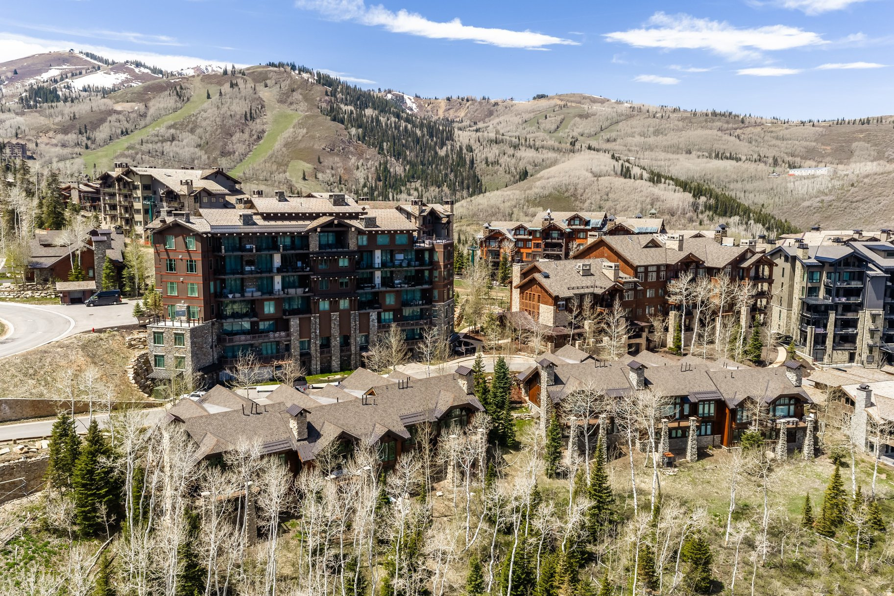 LARKSPUR TOWNHOMES - Residential