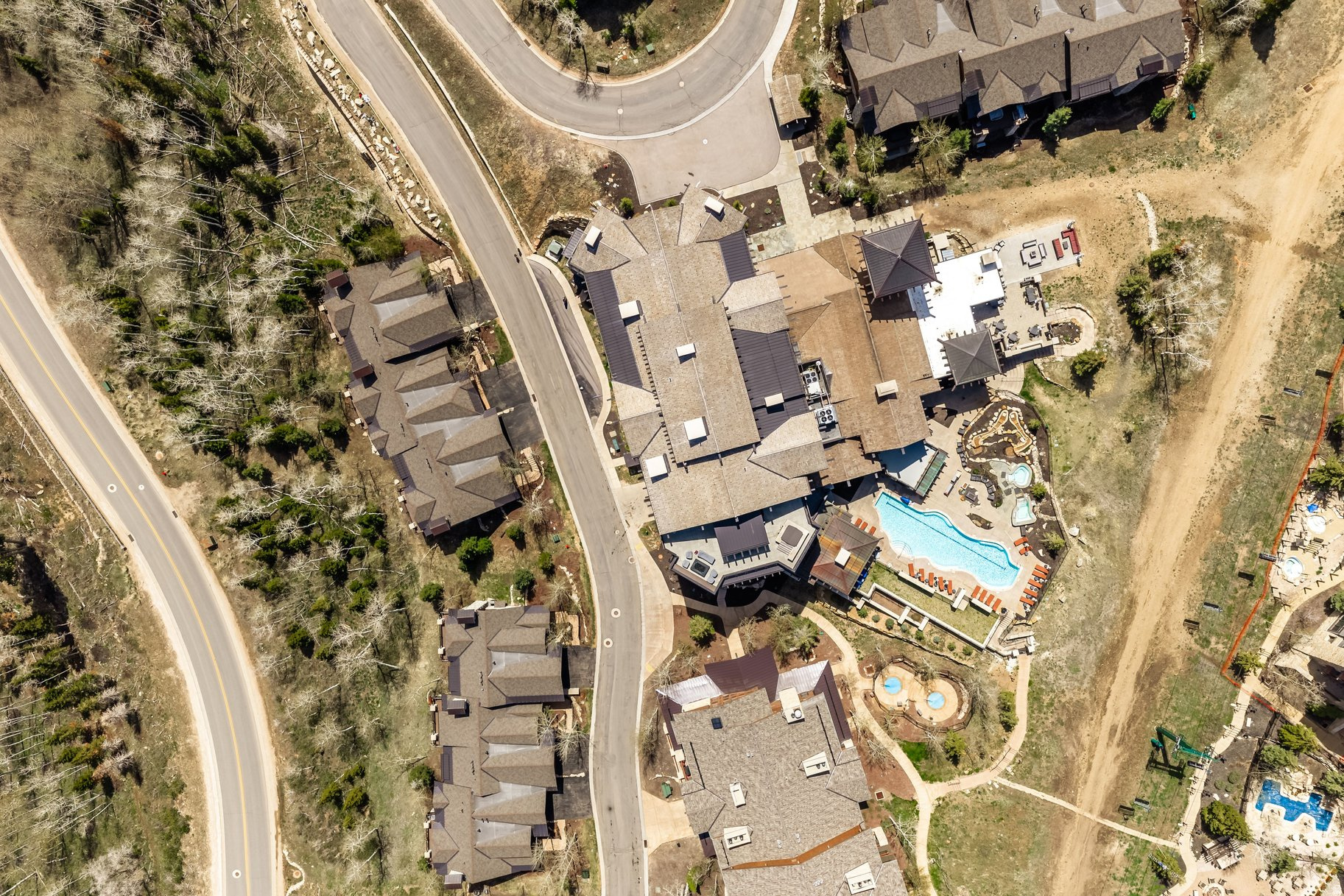 LARKSPUR TOWNHOMES - Residential
