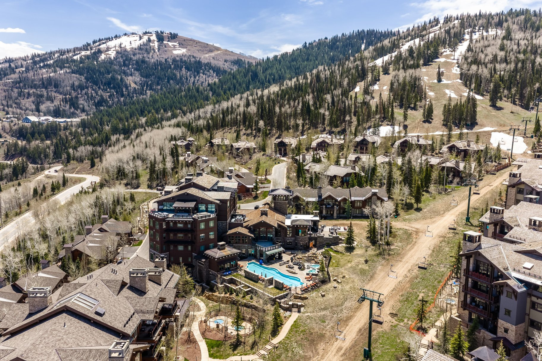LARKSPUR TOWNHOMES - Residential