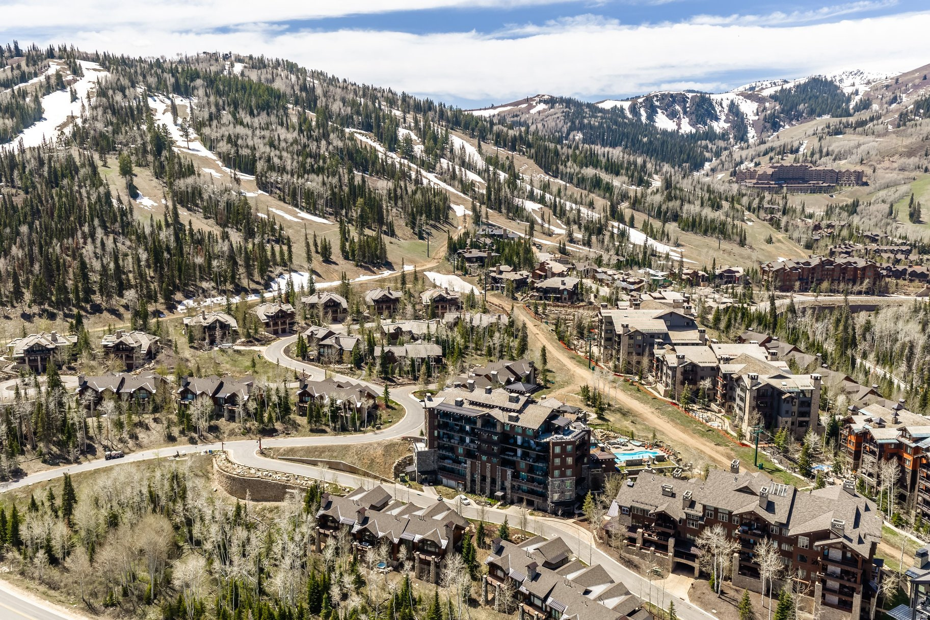 LARKSPUR TOWNHOMES - Residential