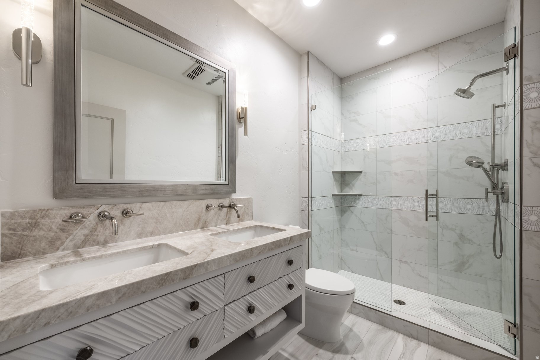 LARKSPUR TOWNHOMES - Residential