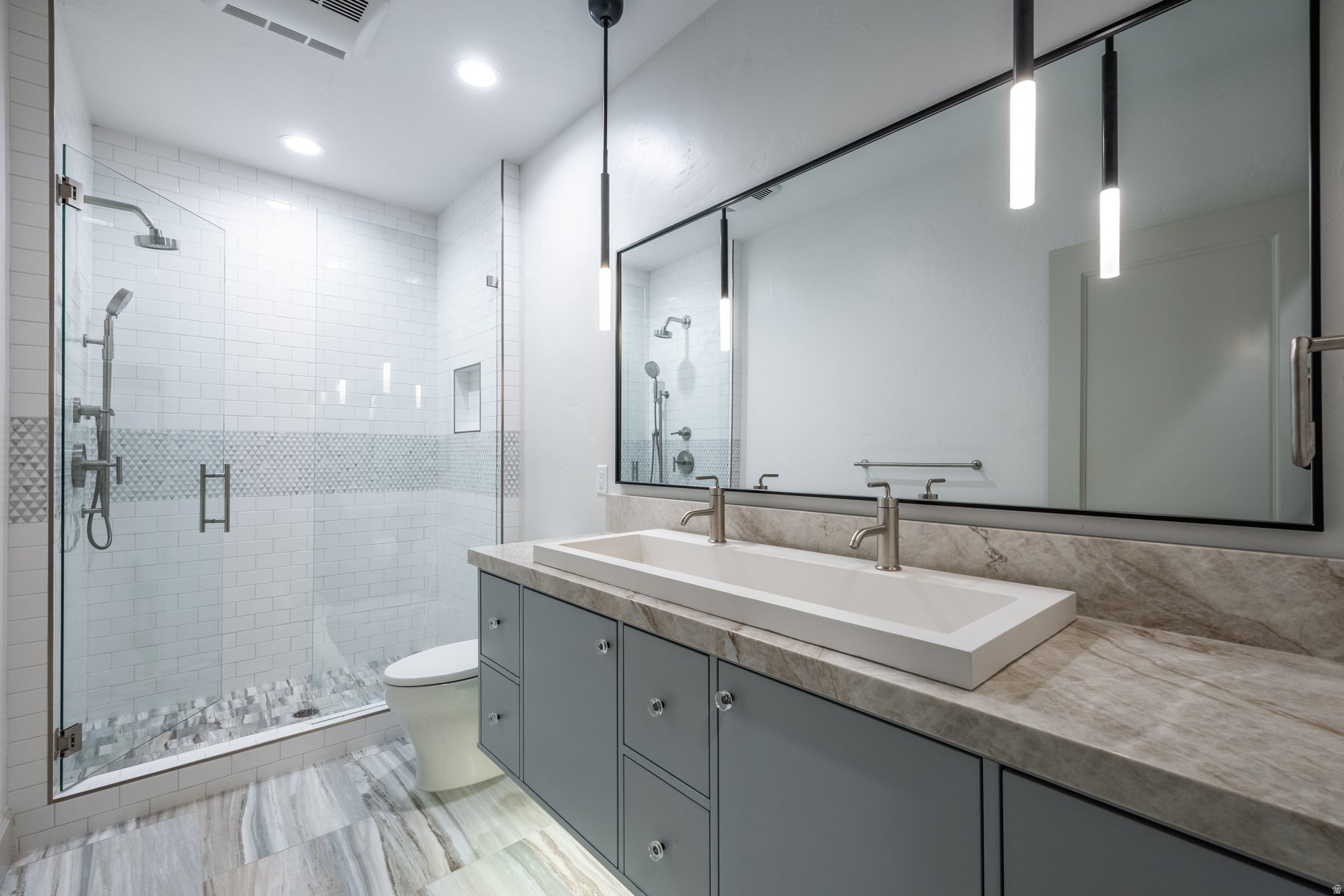 LARKSPUR TOWNHOMES - Residential