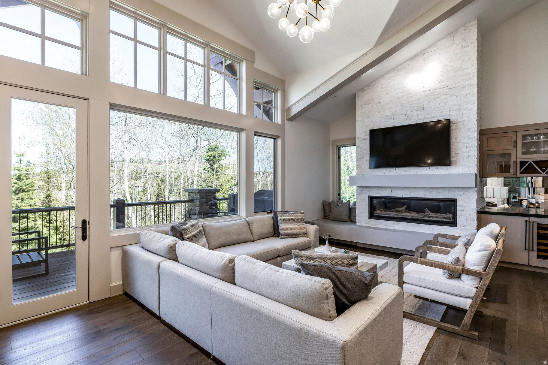 LARKSPUR TOWNHOMES - Residential
