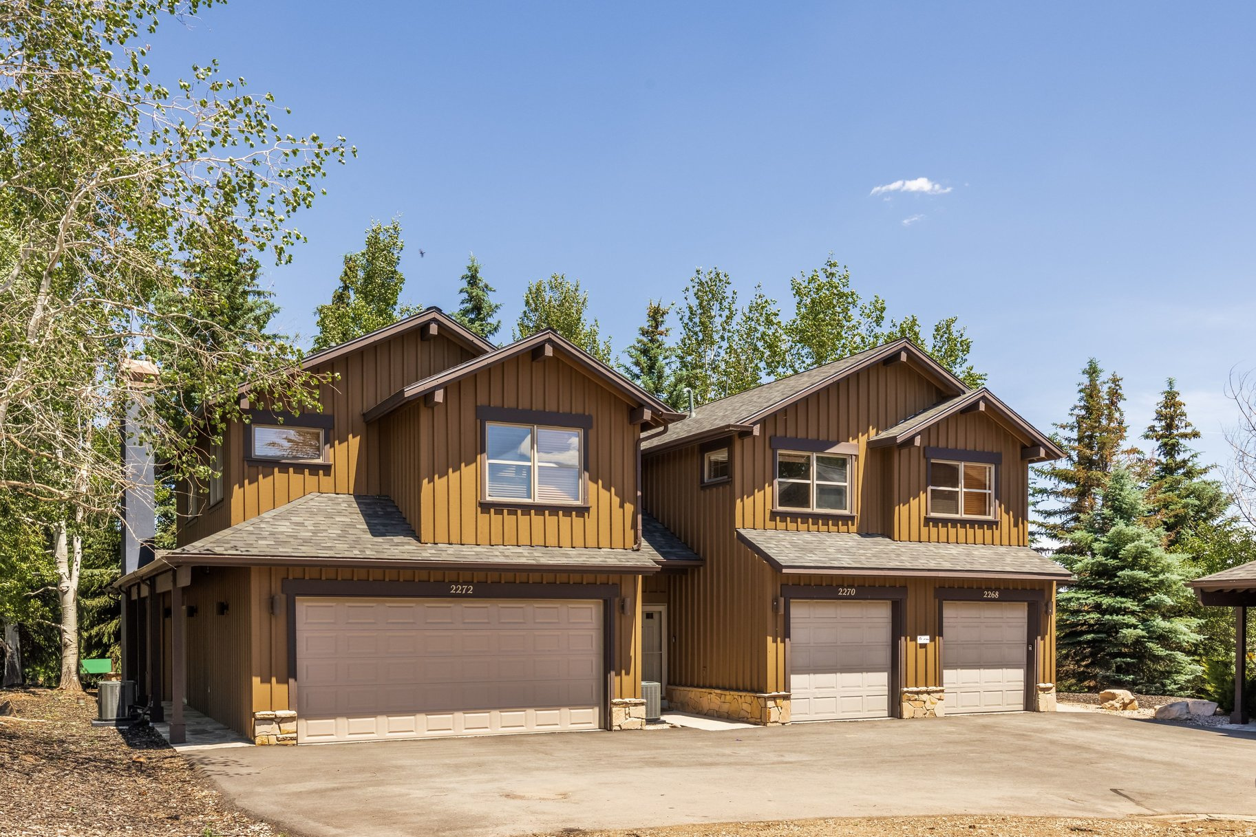 PARKVIEW CONDOMINIUMS - Residential