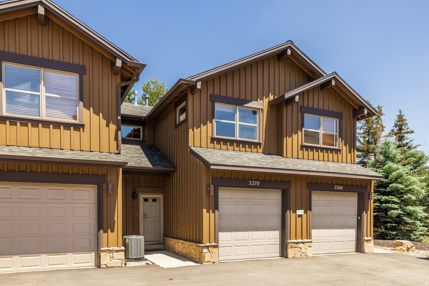 PARKVIEW CONDOMINIUMS - Residential