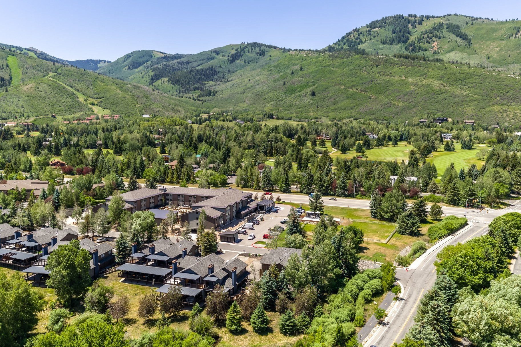 PARKVIEW CONDOMINIUMS - Residential