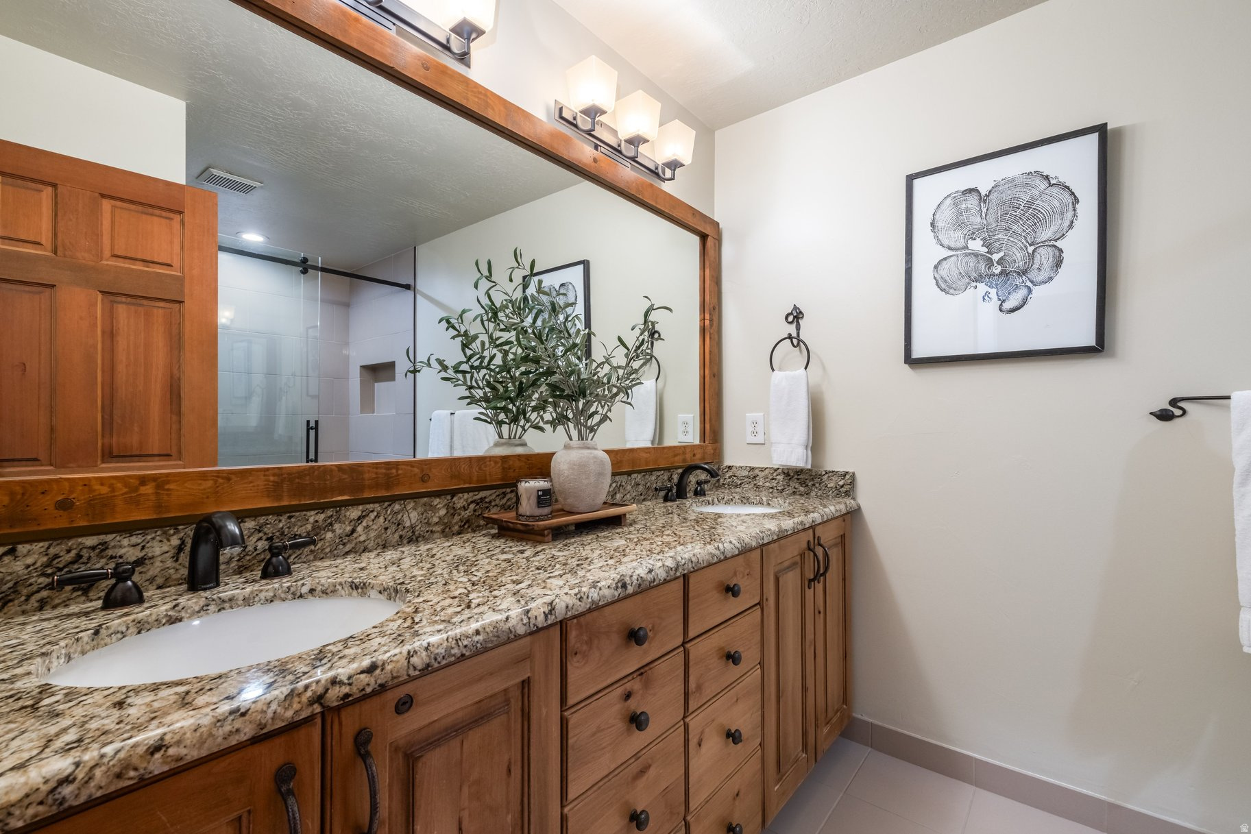 PARKVIEW CONDOMINIUMS - Residential