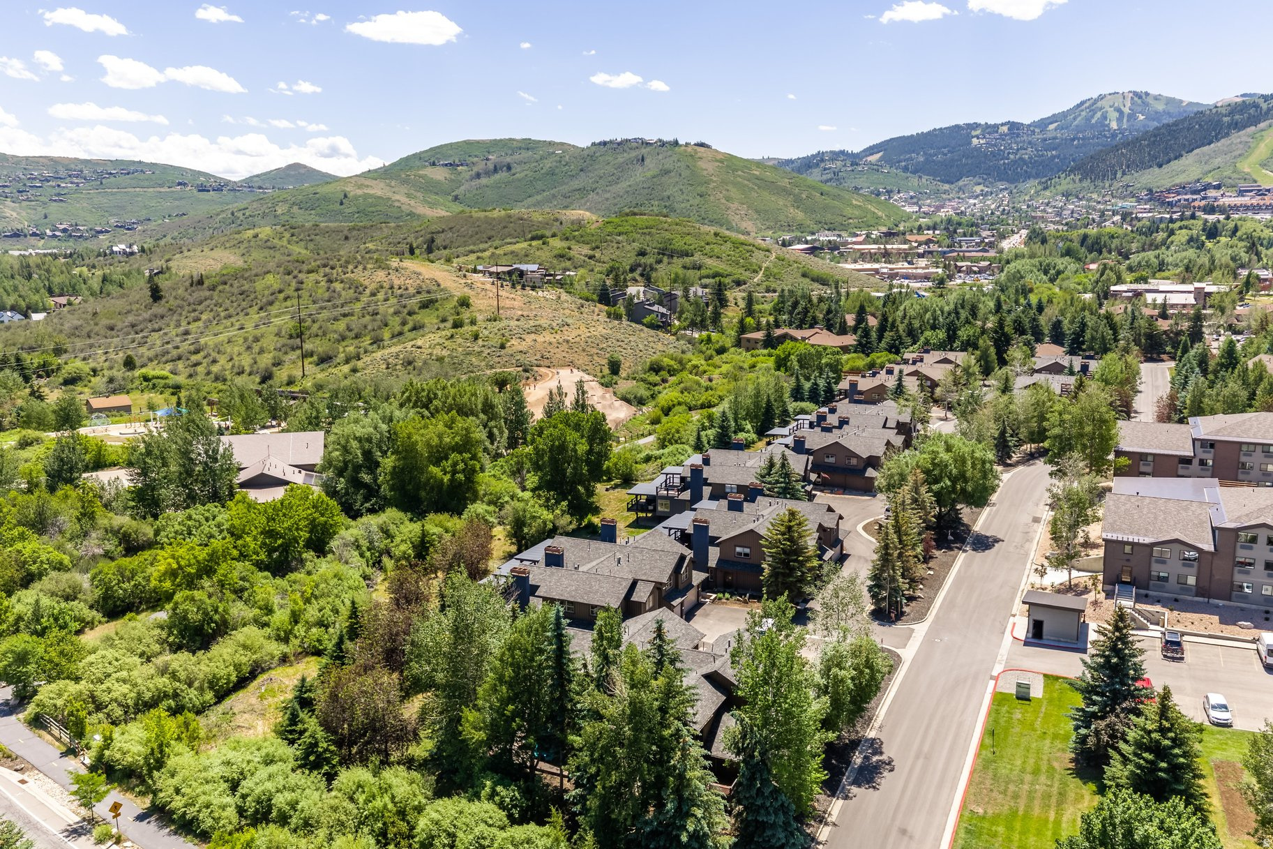 PARKVIEW CONDOMINIUMS - Residential