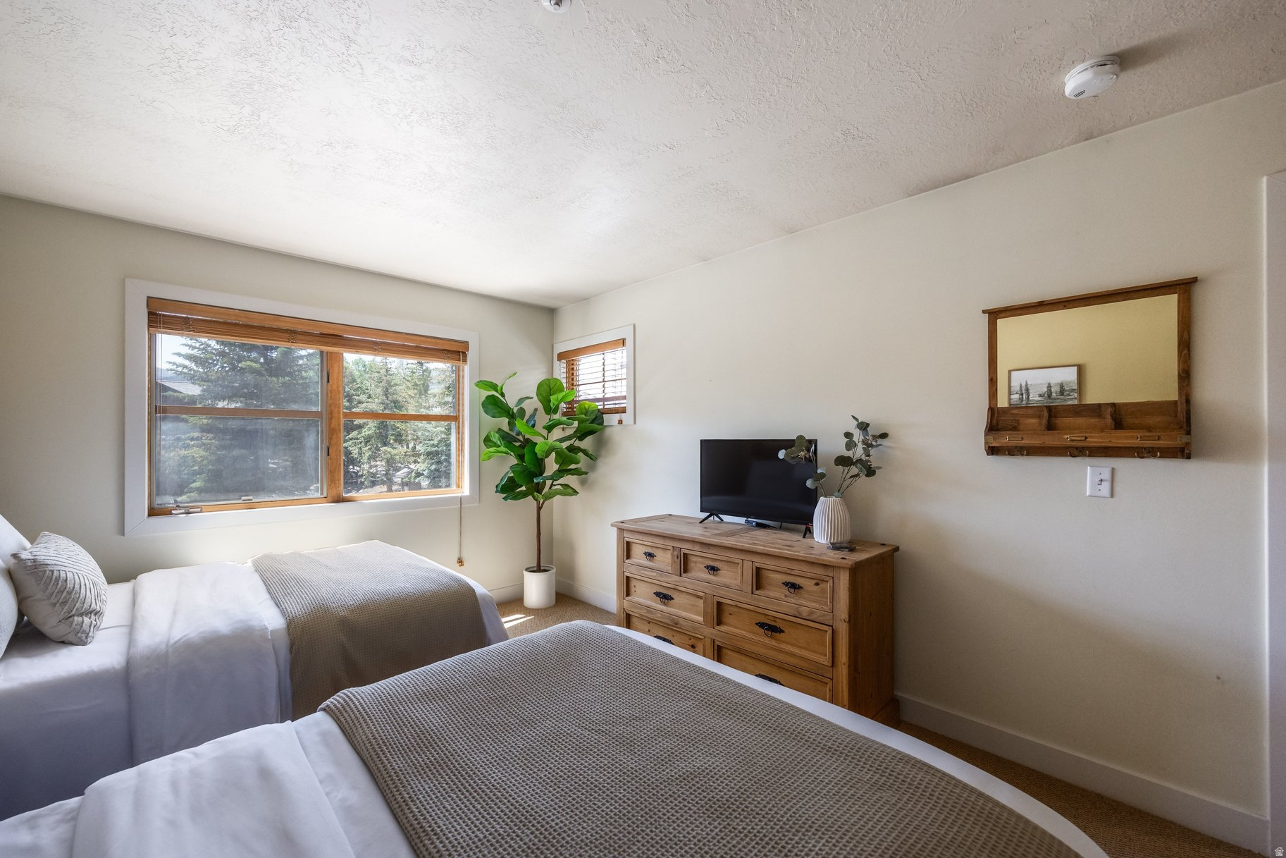 PARKVIEW CONDOMINIUMS - Residential