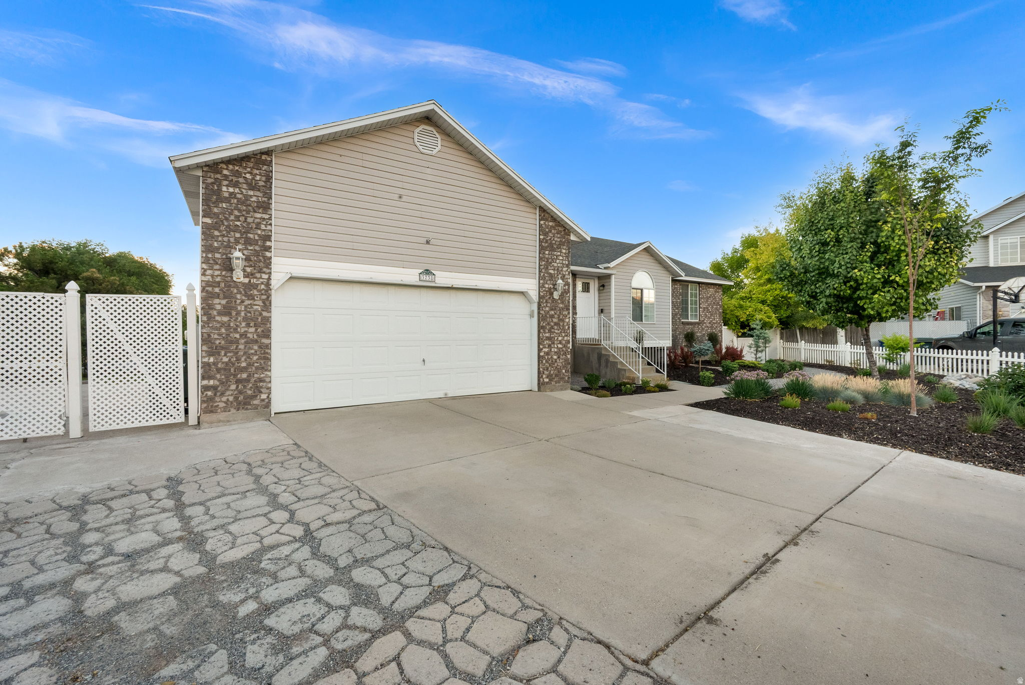 APPLE FARMS #2 - Residential