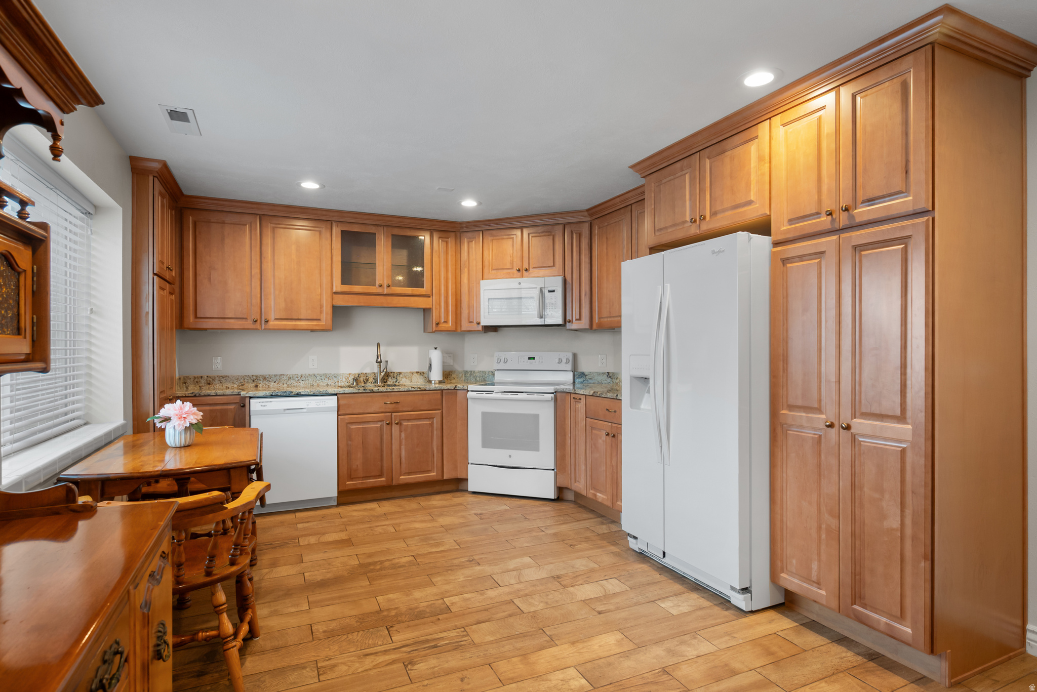 RED OAKS - Residential