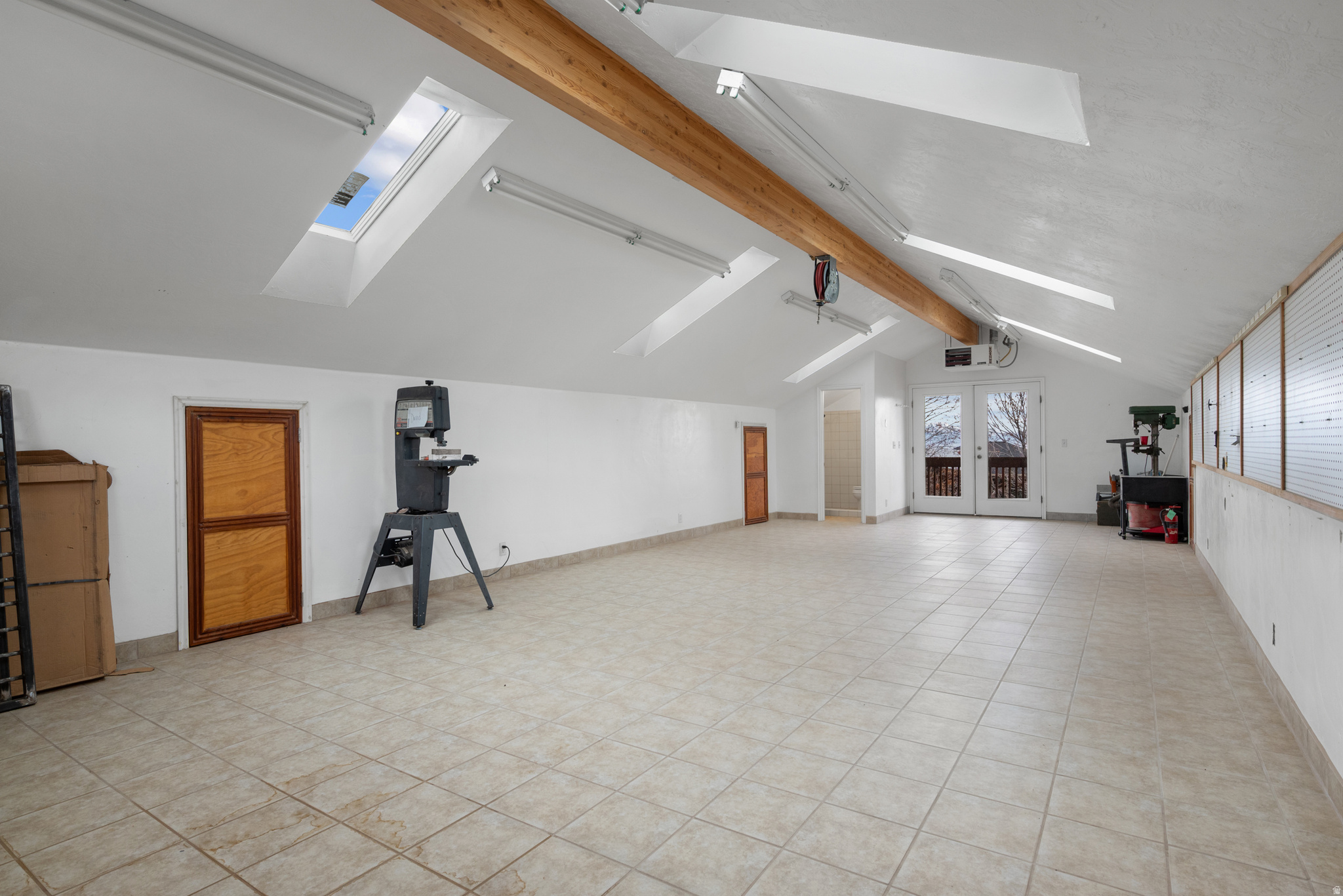 RED OAKS - Residential
