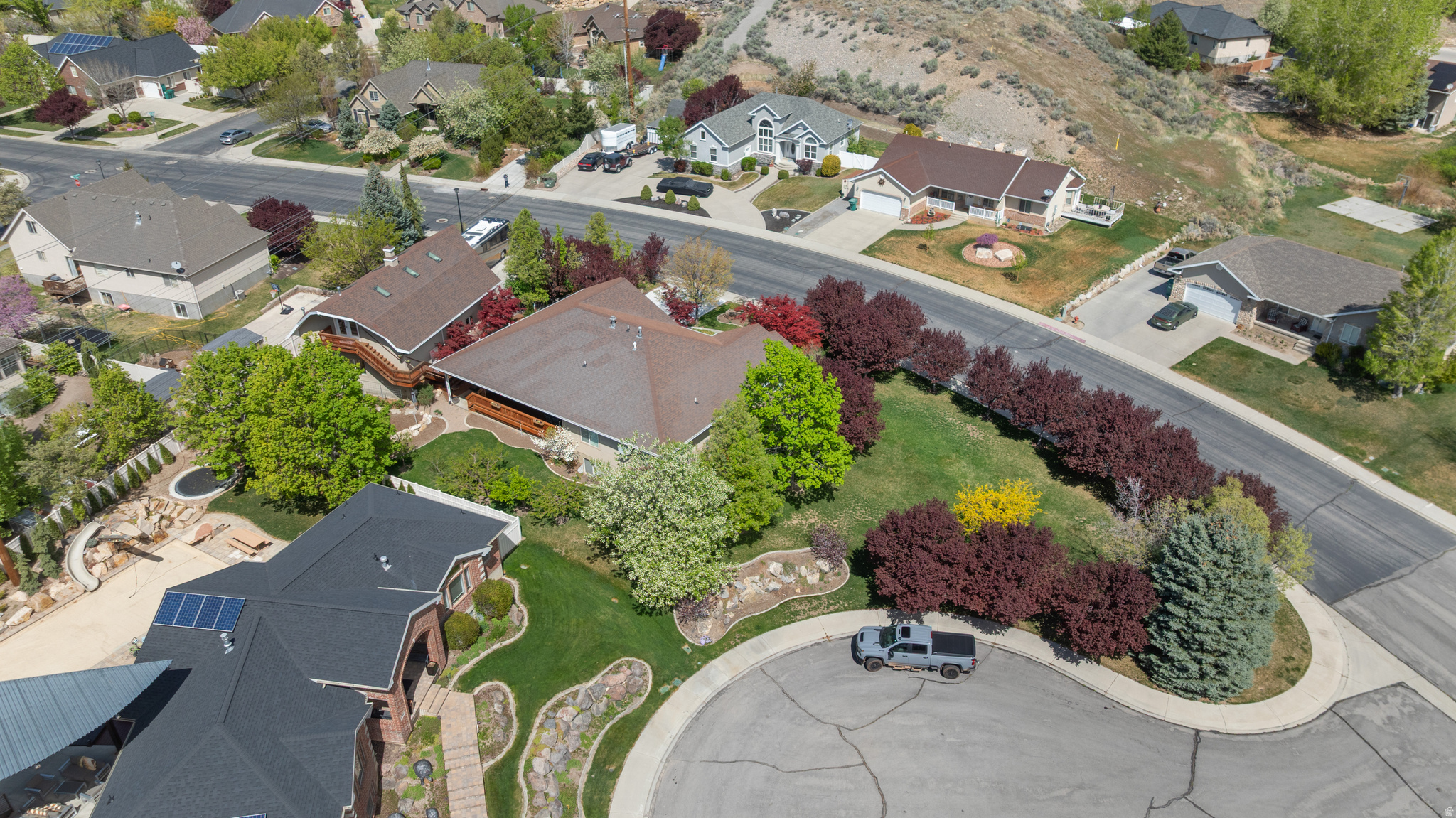 RED OAKS - Residential