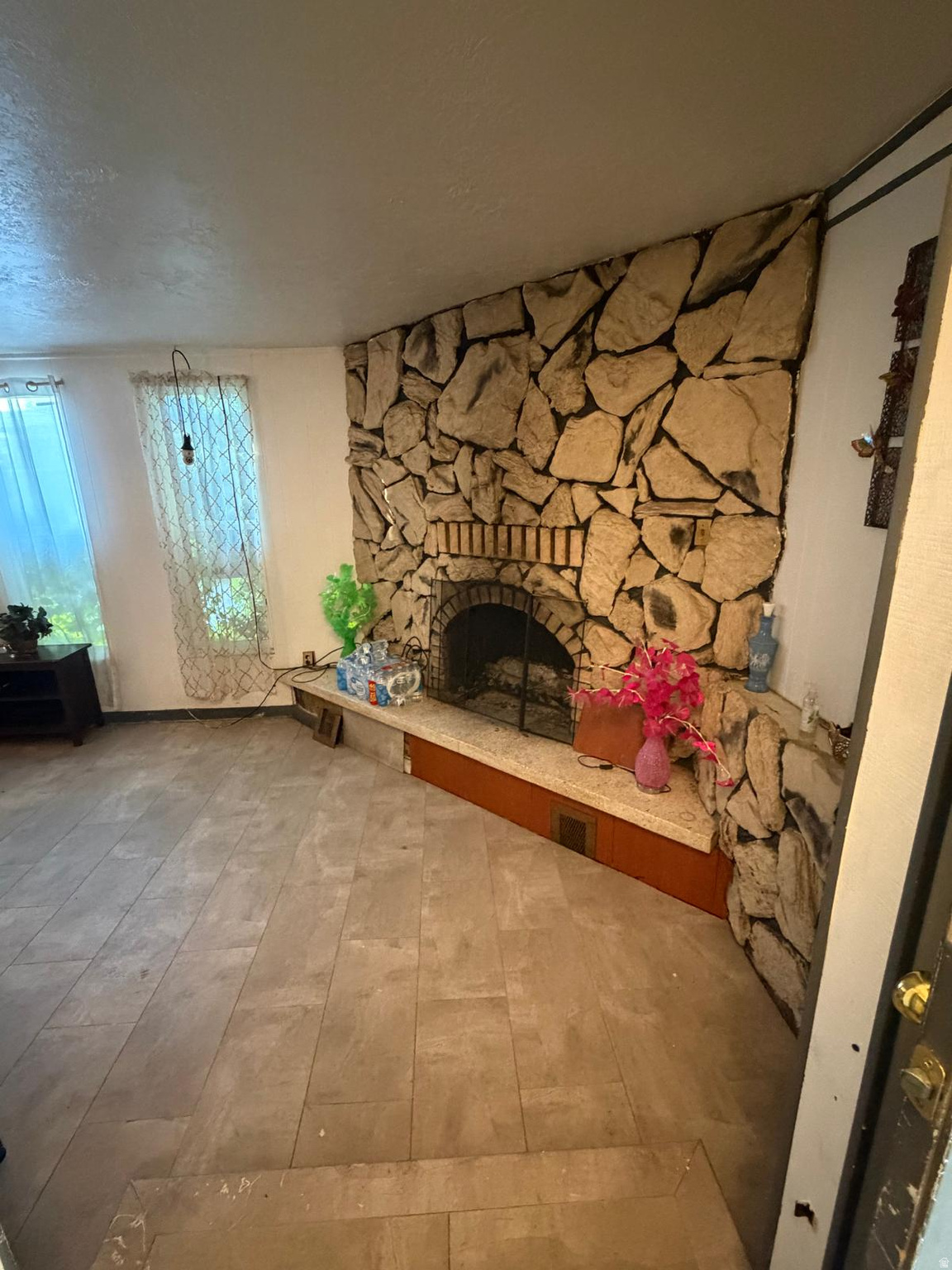 HILLSDALE SUB - Residential