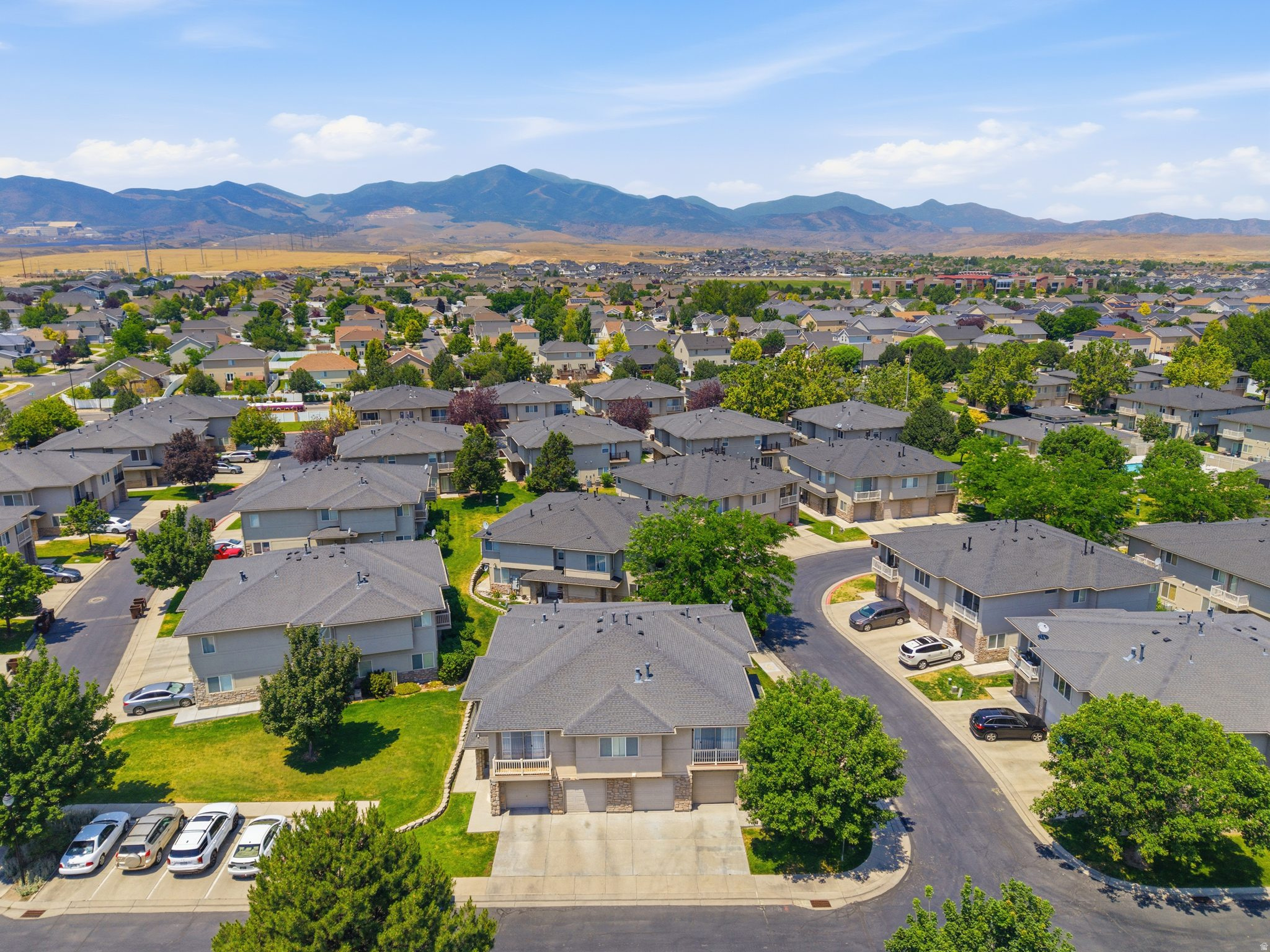 IVY SPRINGS CONDOMINIUM PHASE 6 - Residential