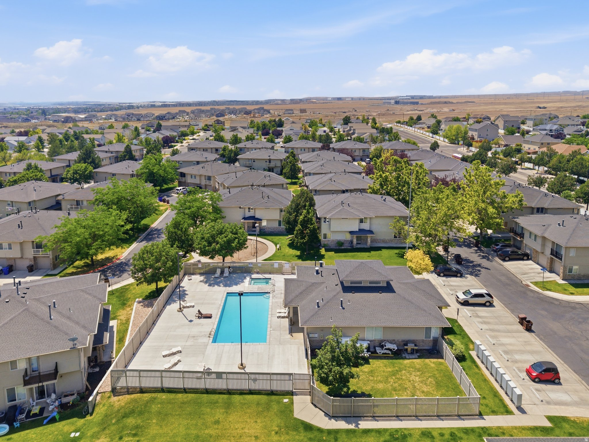 IVY SPRINGS CONDOMINIUM PHASE 6 - Residential