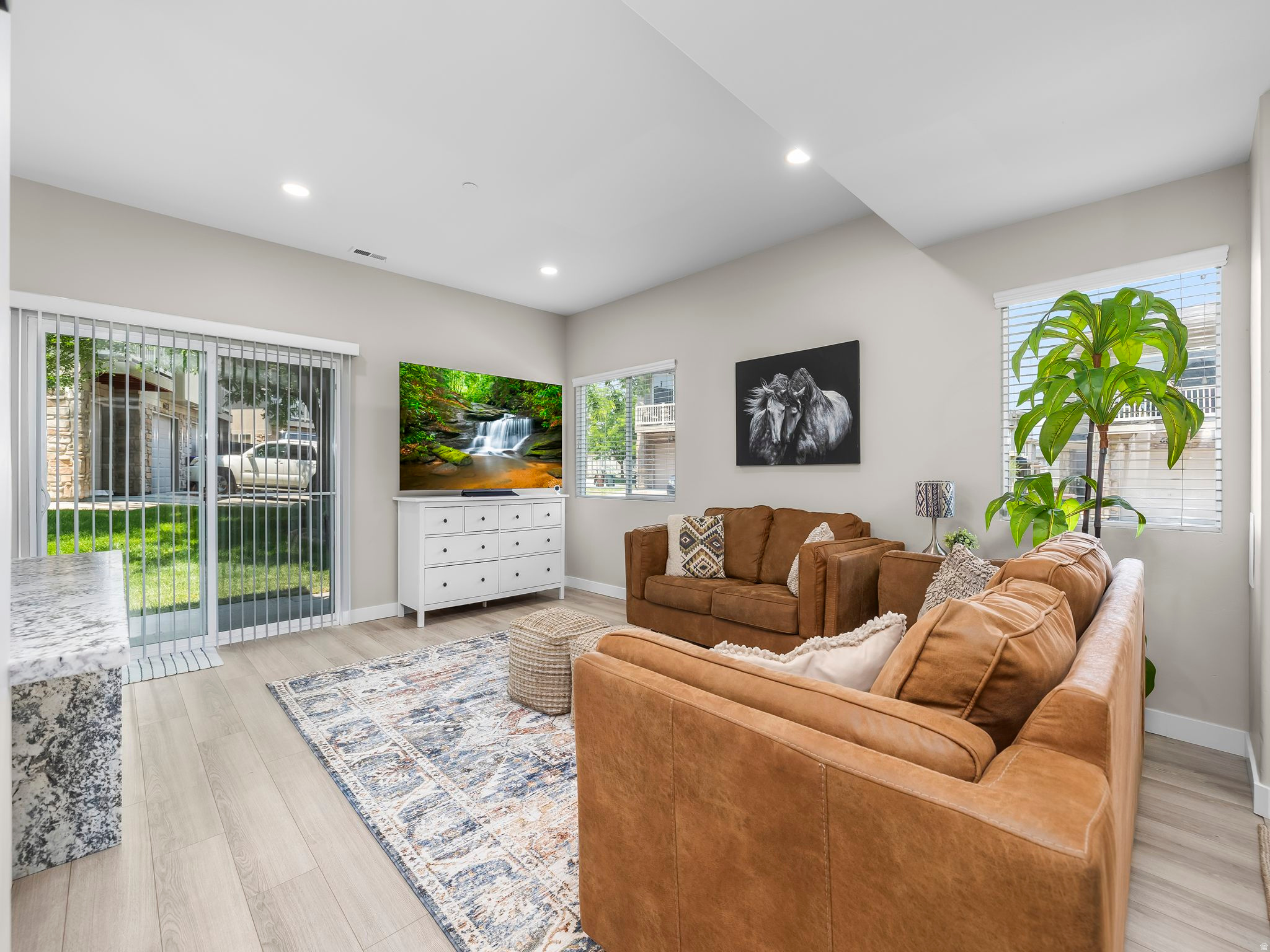 IVY SPRINGS CONDOMINIUM PHASE 6 - Residential