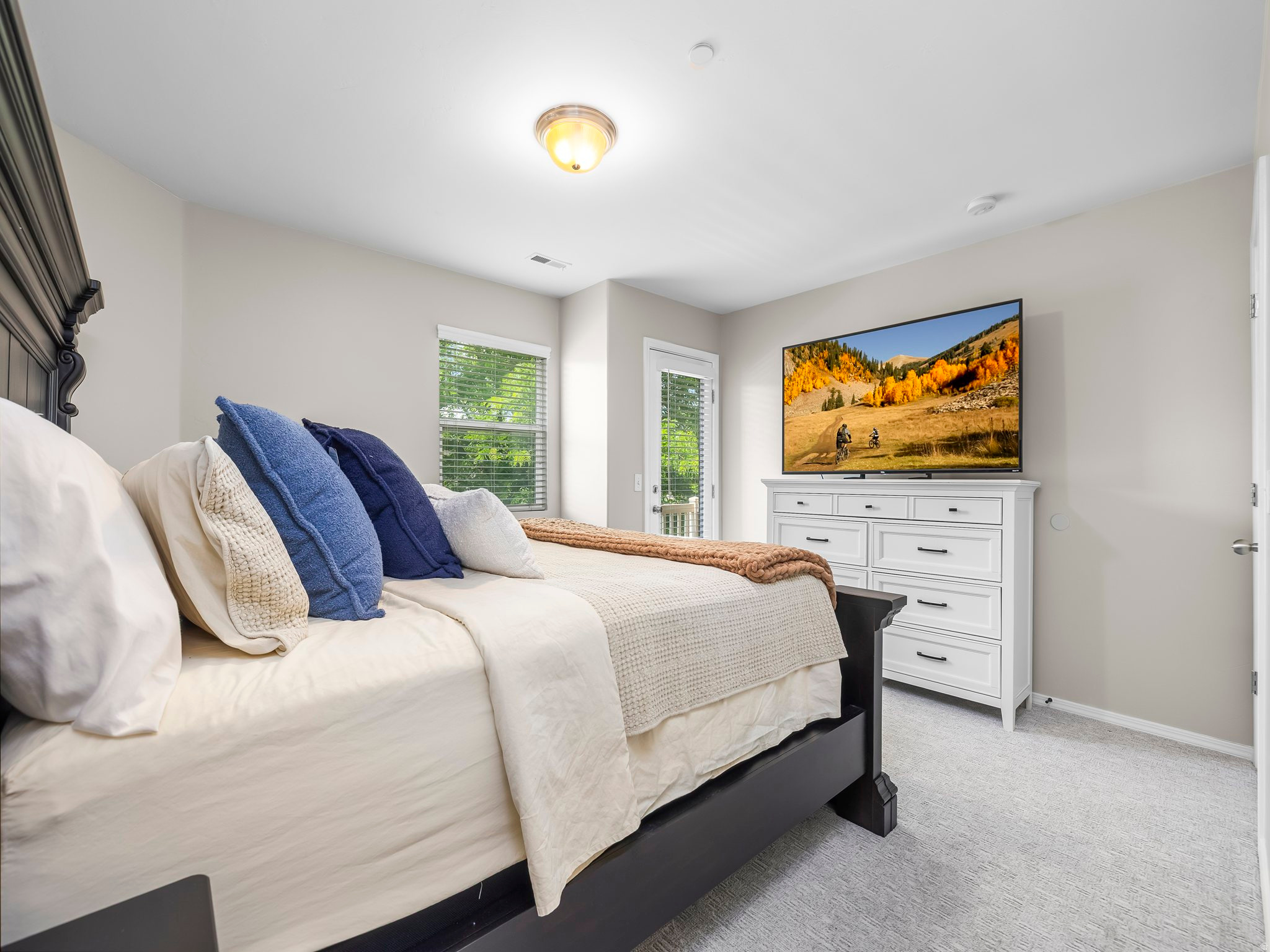 IVY SPRINGS CONDOMINIUM PHASE 6 - Residential