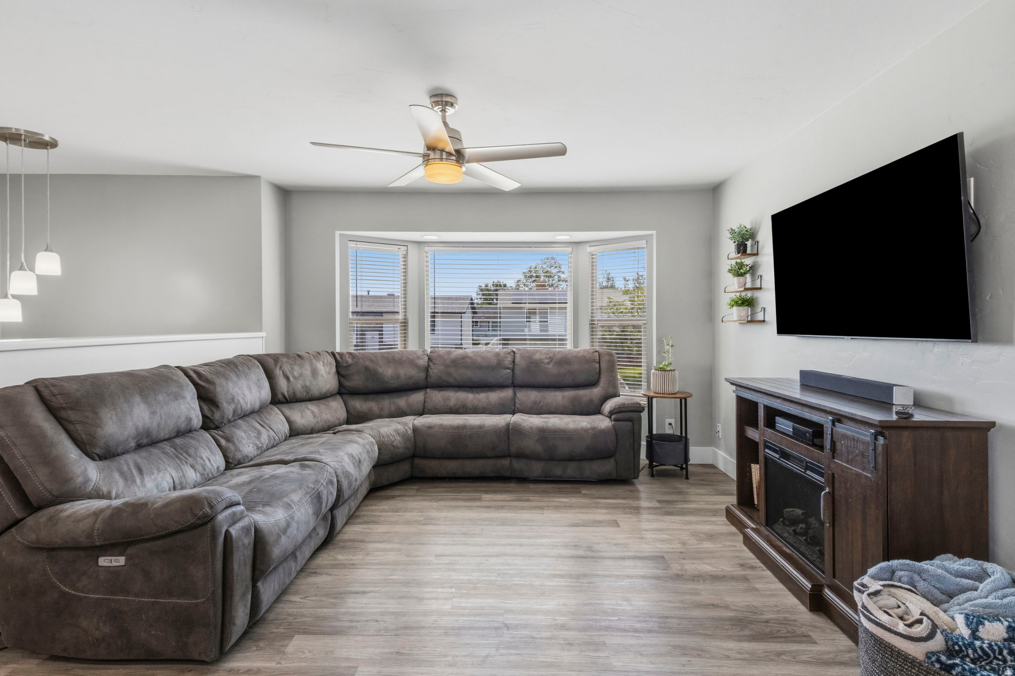 OQUIRRH SHADOWS - Residential