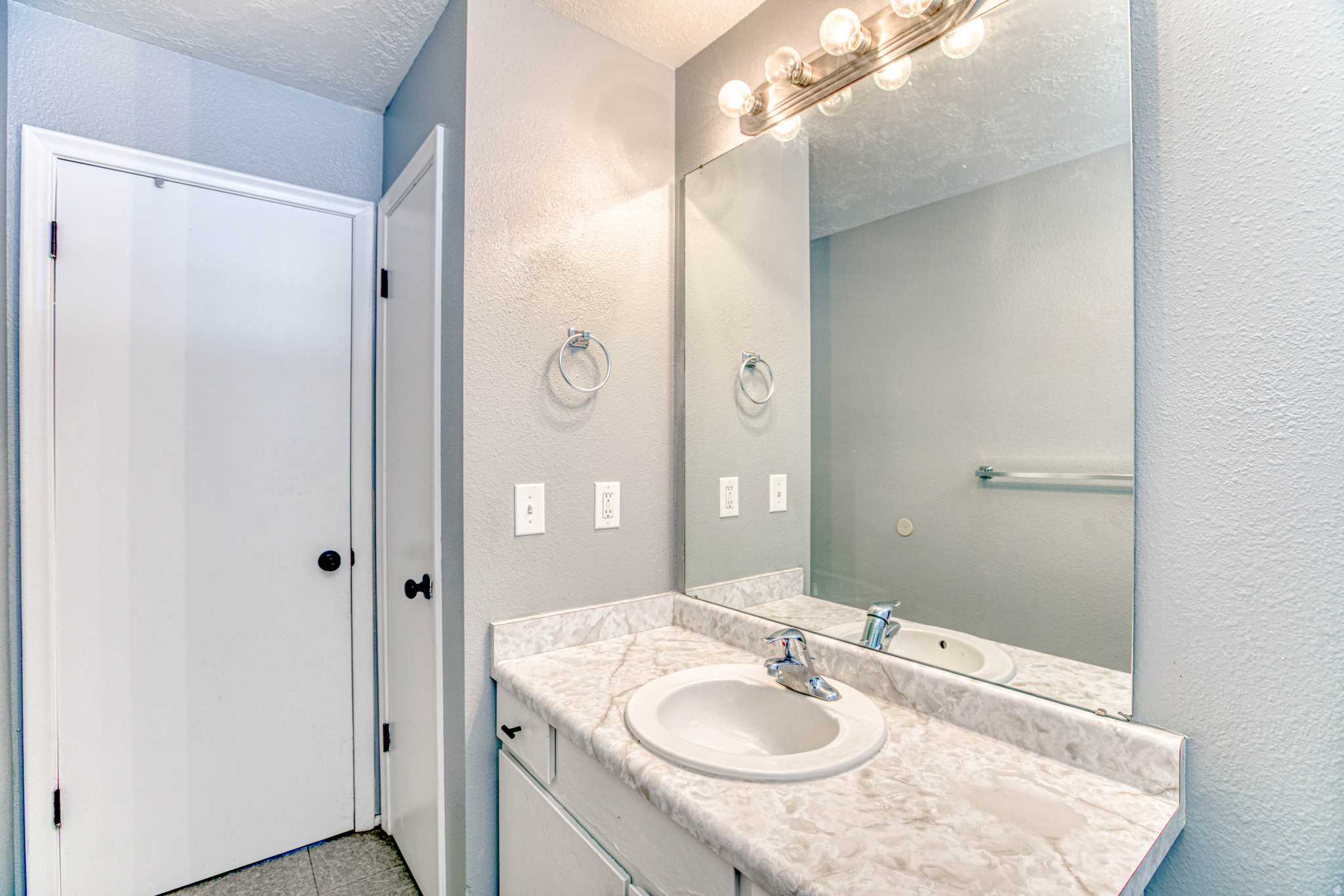 VALLEY VIEW PARK - Residential